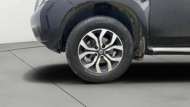 View Nissan Terrano Image 27 Used Nissan Terrano Image 27