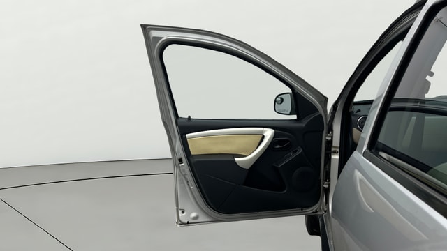 View Renault Duster Image 30 Used Renault Duster Image 30