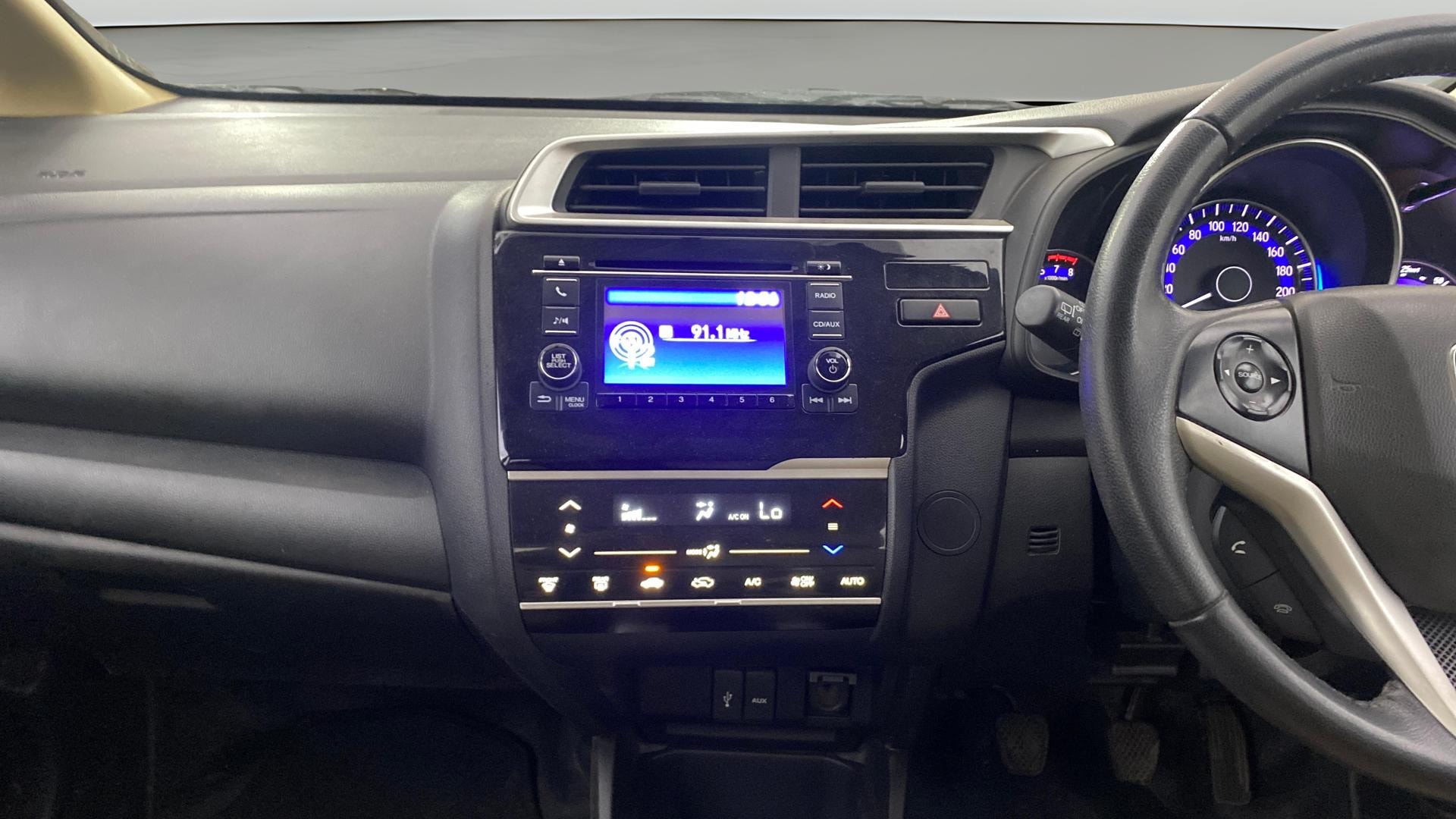 View 2017 Honda Jazz E MT Diesel Image 17 Used 2017 Honda Jazz E MT Diesel Image 17