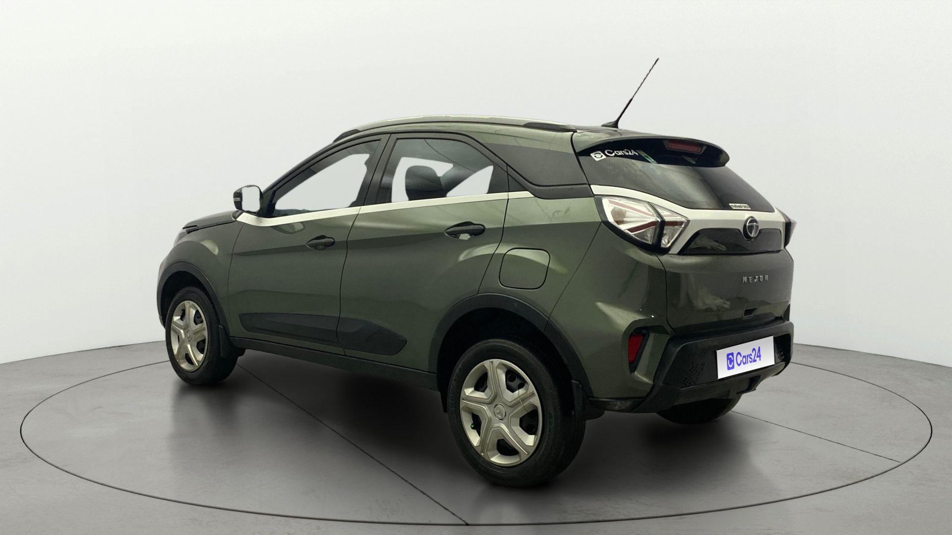View 2021 Tata Nexon Revotron XE Image 2 Used 2021 Tata Nexon Revotron XE Image 2