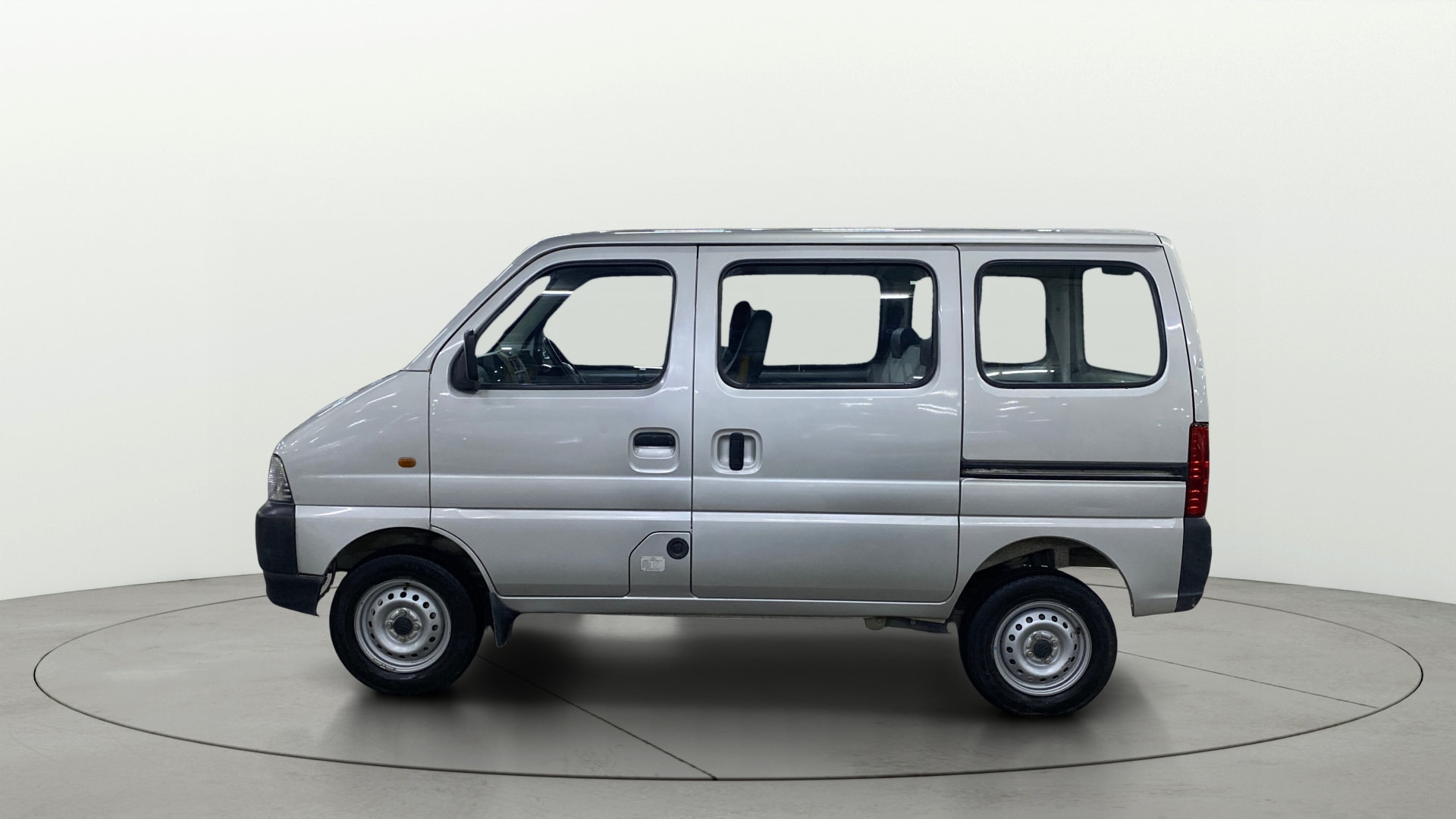 View 2024 Maruti Suzuki 1000 Base Variant Image 5 Used 2024 Maruti Suzuki 1000 Base Variant Image 5