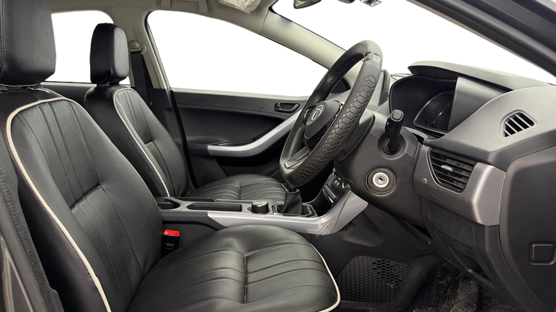 View 2024 Tata Nexon Revotron XE Image 26 Used 2024 Tata Nexon Revotron XE Image 26