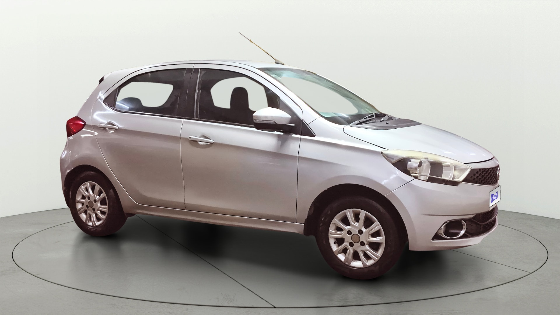 View 2019 Tata Tiago Revotorq XB Image 37 Used 2019 Tata Tiago Revotorq XB Image 37
