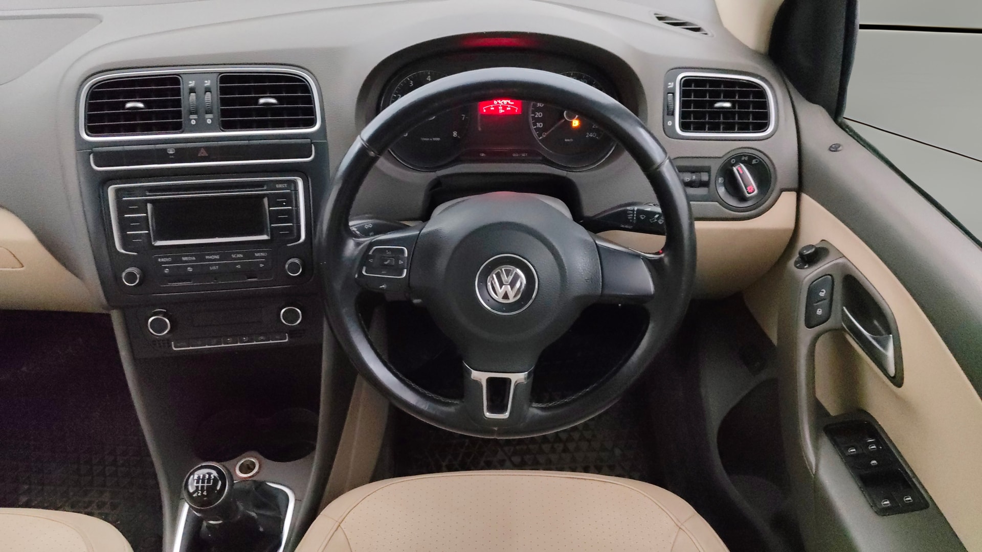 View 2013 Volkswagen Vento 1.2 L TSI Comfortline Petrol AT Image 20 Used 2013 Volkswagen Vento 1.2 L TSI Comfortline Petrol AT Image 20