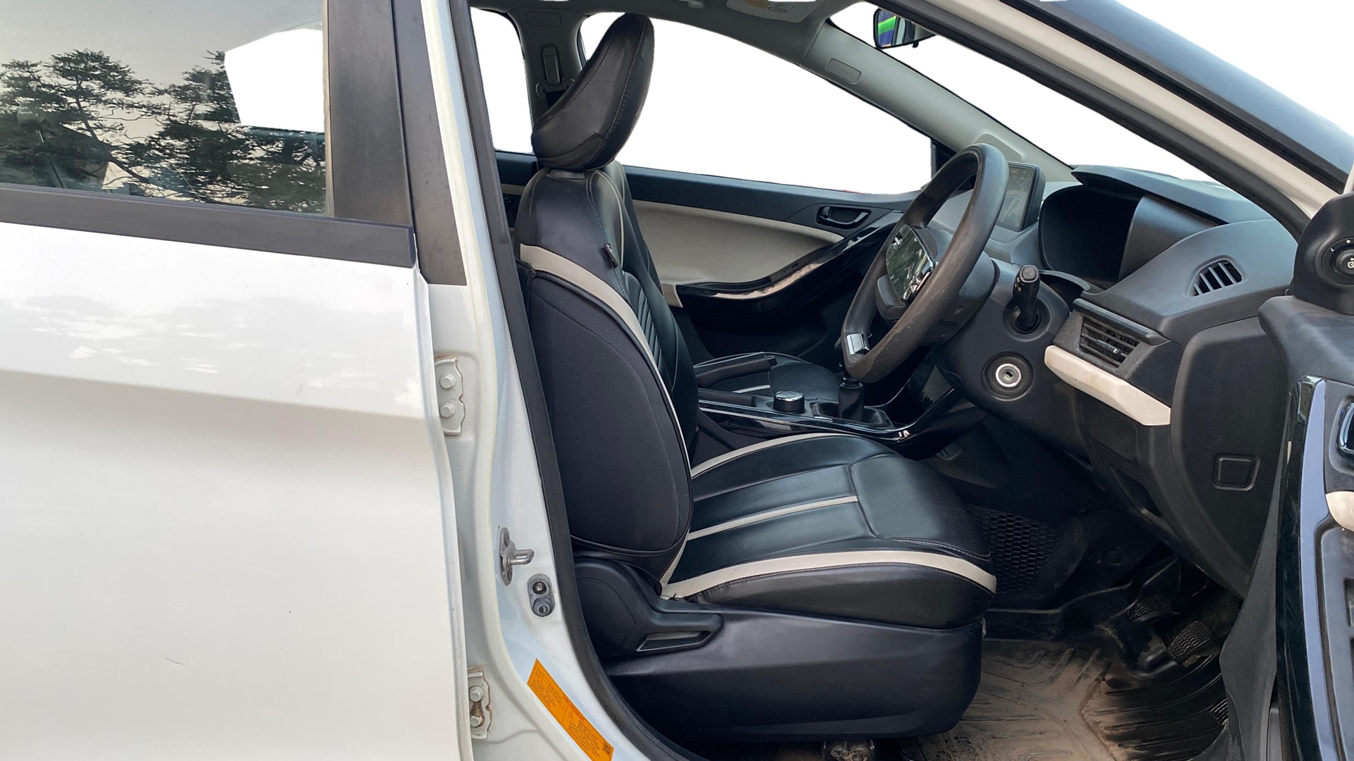 View 2024 Tata Nexon Revotron XE Image 26 Used 2024 Tata Nexon Revotron XE Image 26