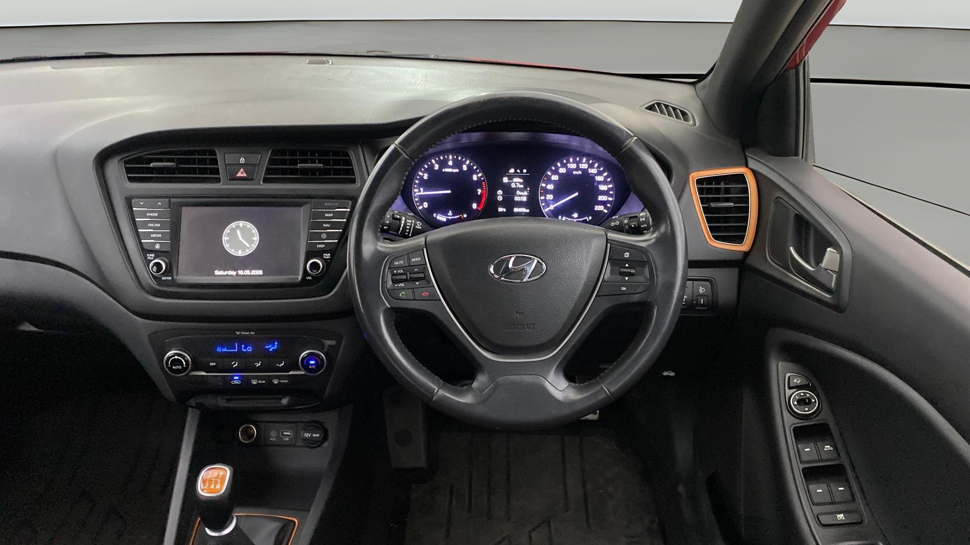 View 2015 Hyundai i20 Active 1.2 SX Image 12 Used 2015 Hyundai i20 Active 1.2 SX Image 12