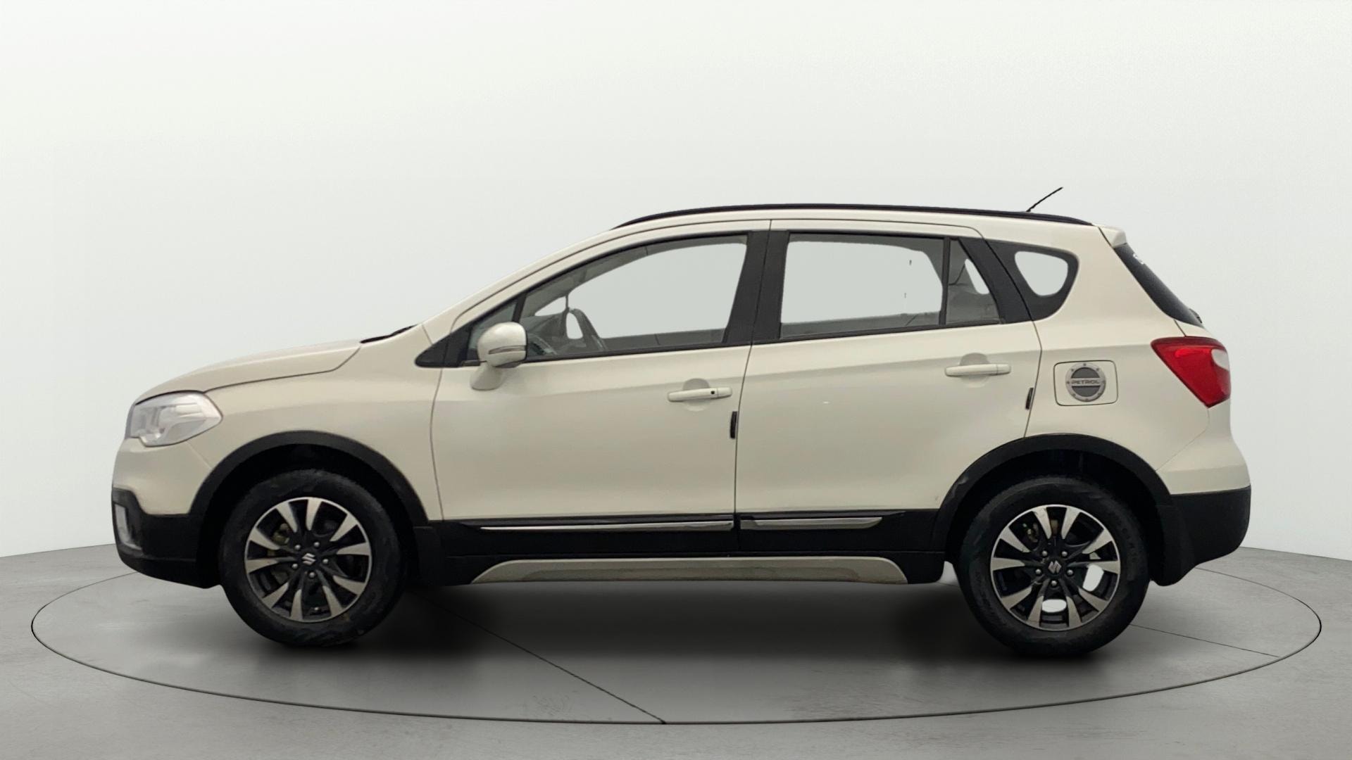 View 2021 Maruti Suzuki 1000 Base Variant Image 6 Used 2021 Maruti Suzuki 1000 Base Variant Image 6