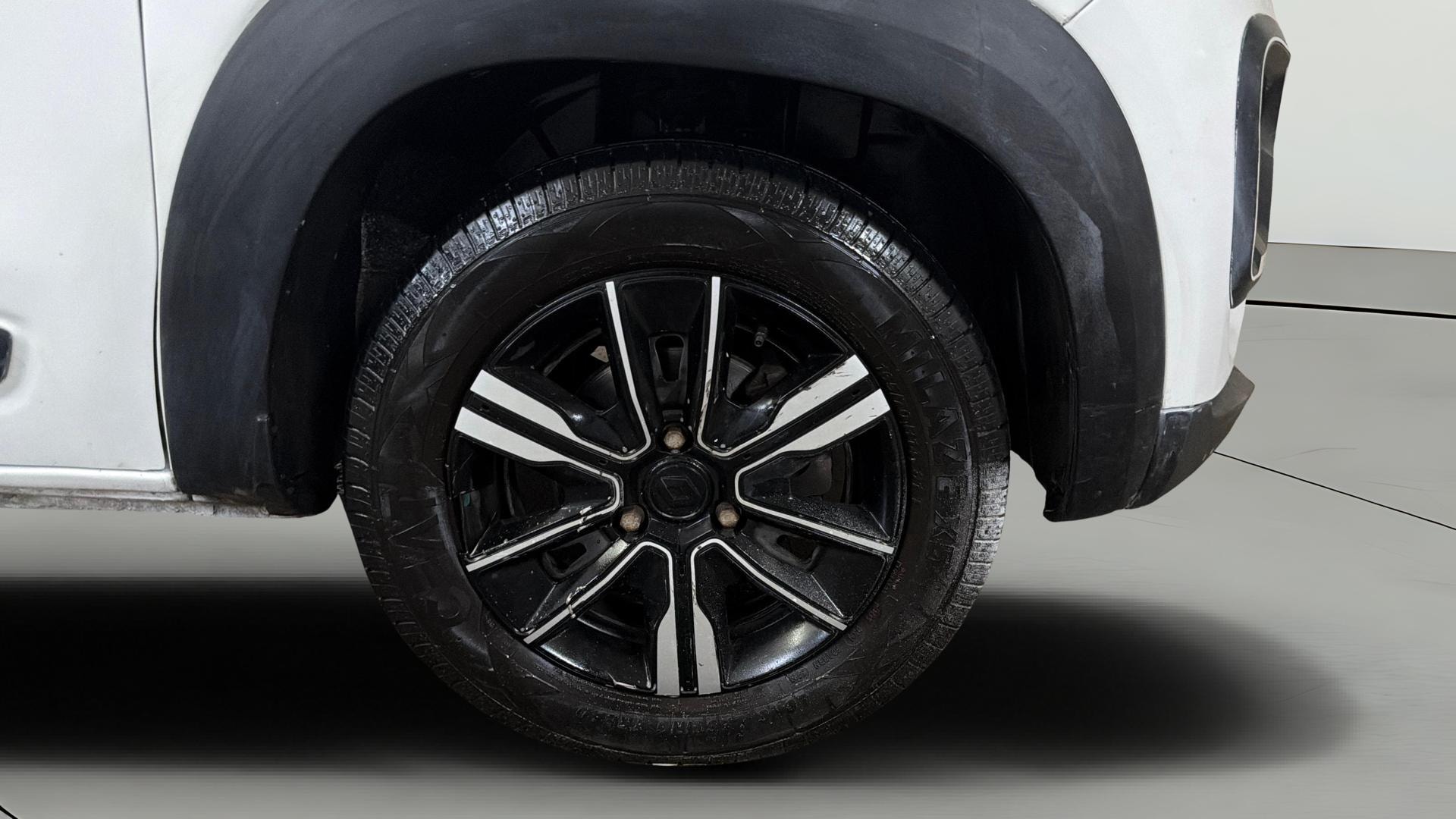 View 2024 Renault Kwid RXL 1.0 BS IV Image 40 Used 2024 Renault Kwid RXL 1.0 BS IV Image 40