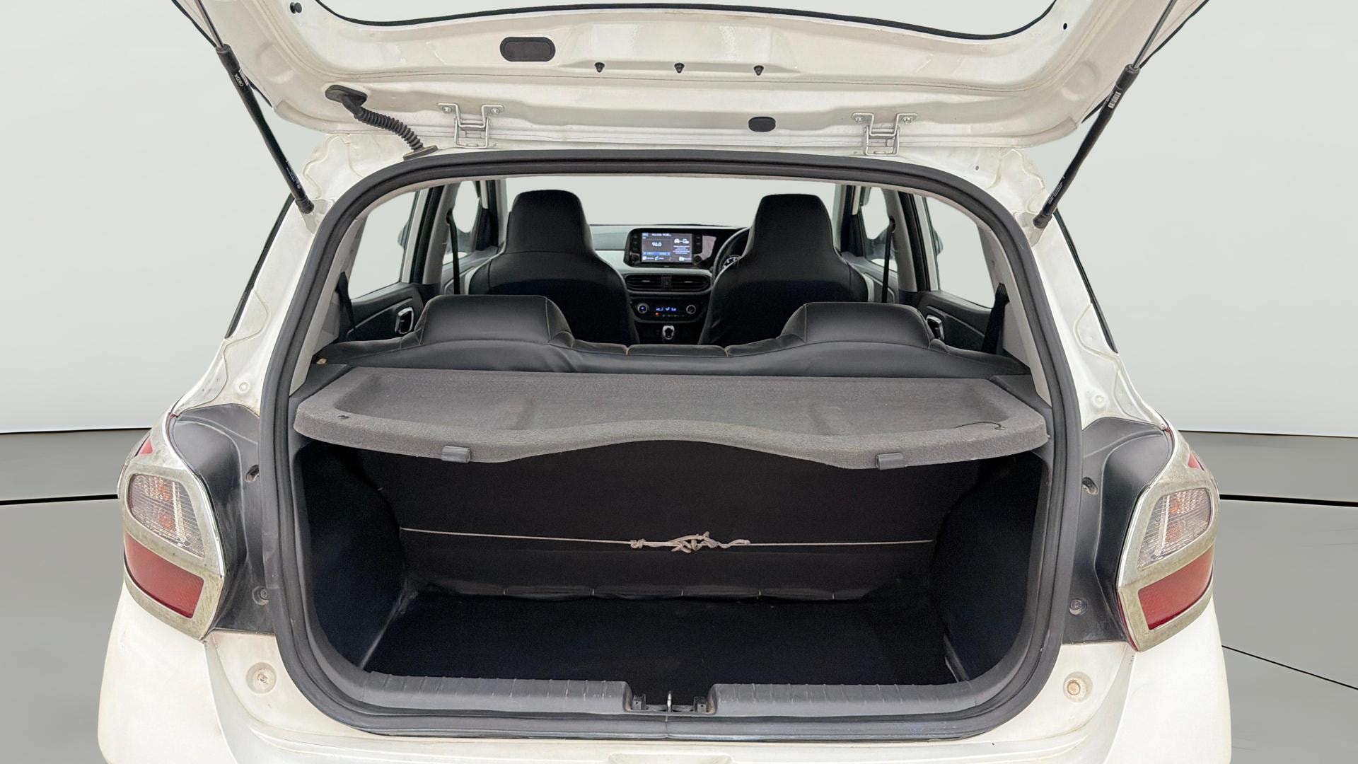 View 2020 Hyundai Grand i10 Nios Sportz Petrol AMT Image 37 Used 2020 Hyundai Grand i10 Nios Sportz Petrol AMT Image 37