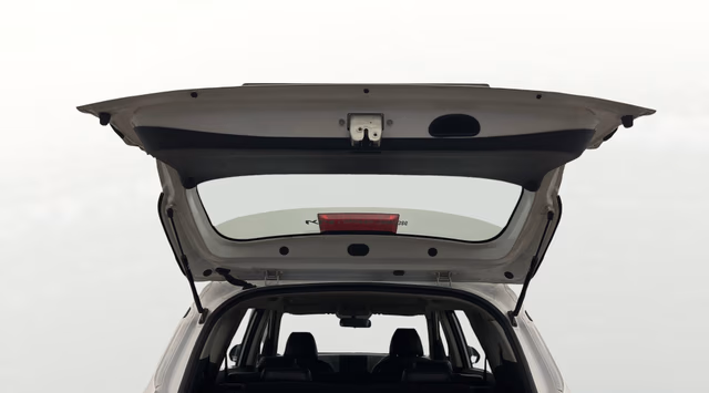 View Kia Carens Image 17 Used Kia Carens Image 17