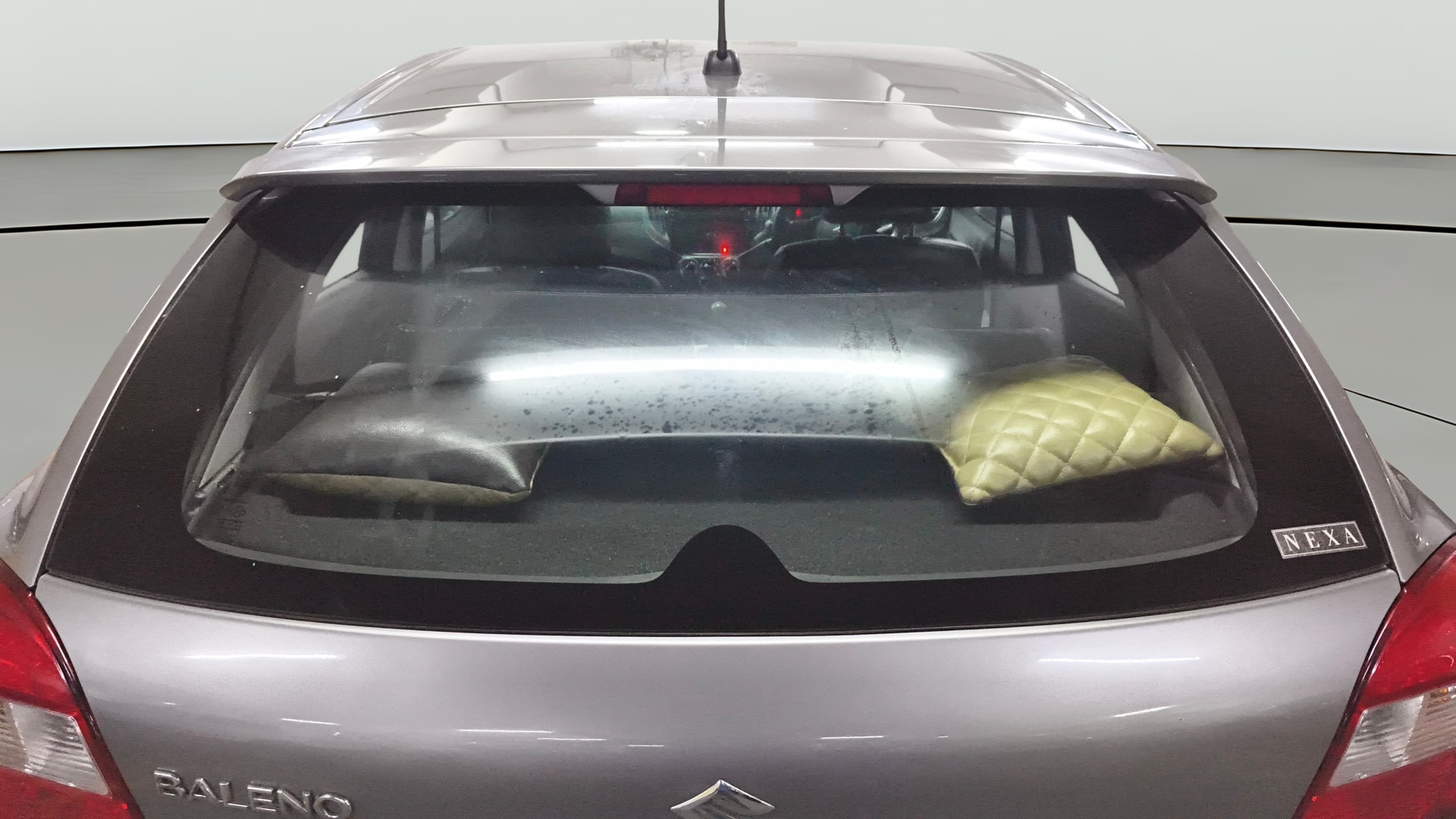 View 2020 Maruti Suzuki 1000 Base Variant Image 4 Used 2020 Maruti Suzuki 1000 Base Variant Image 4