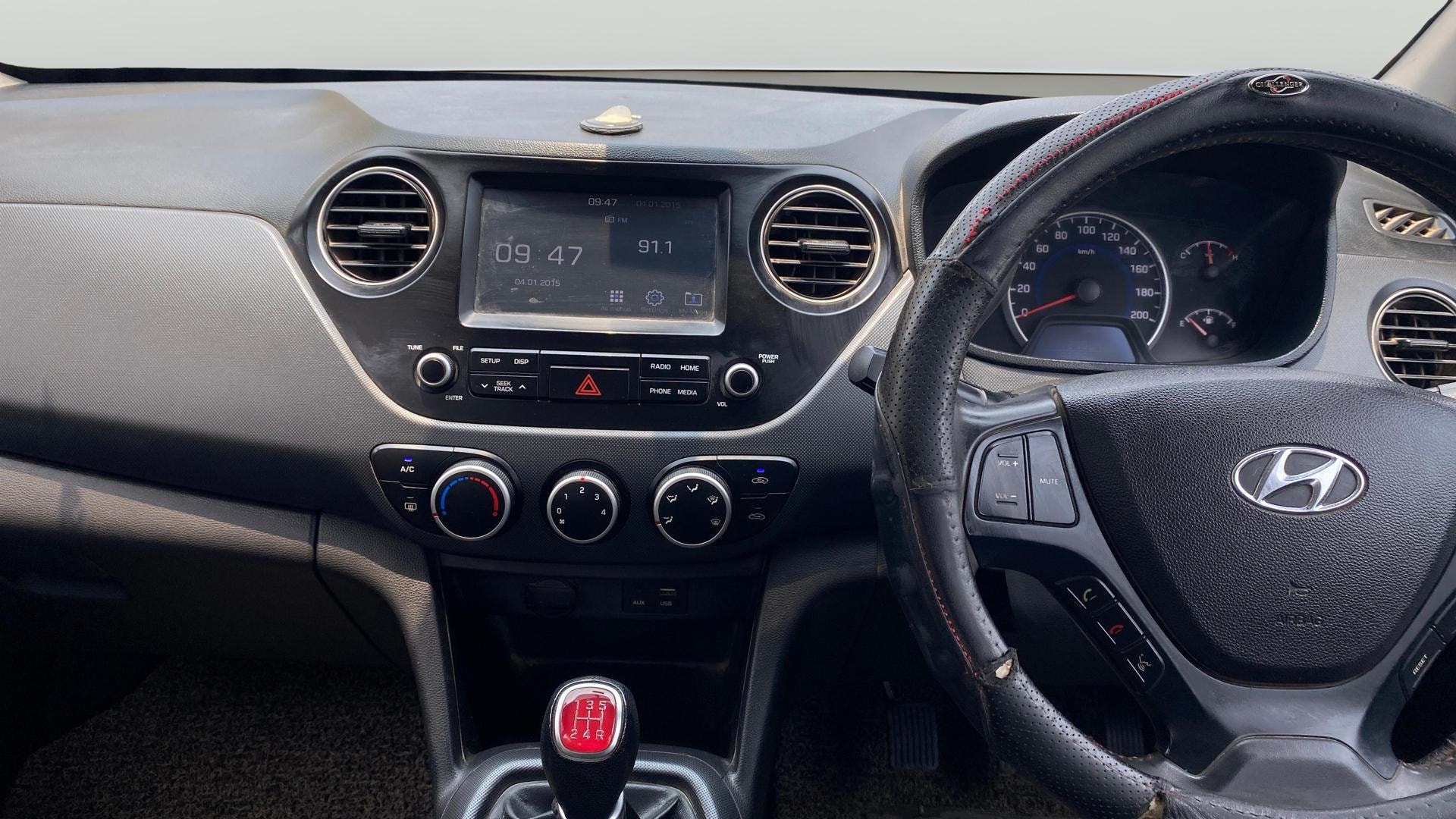 View 2019 Hyundai Grand i10 Sportz 1.2 Kappa VTVT Dual Tone Image 31 Used 2019 Hyundai Grand i10 Sportz 1.2 Kappa VTVT Dual Tone Image 31