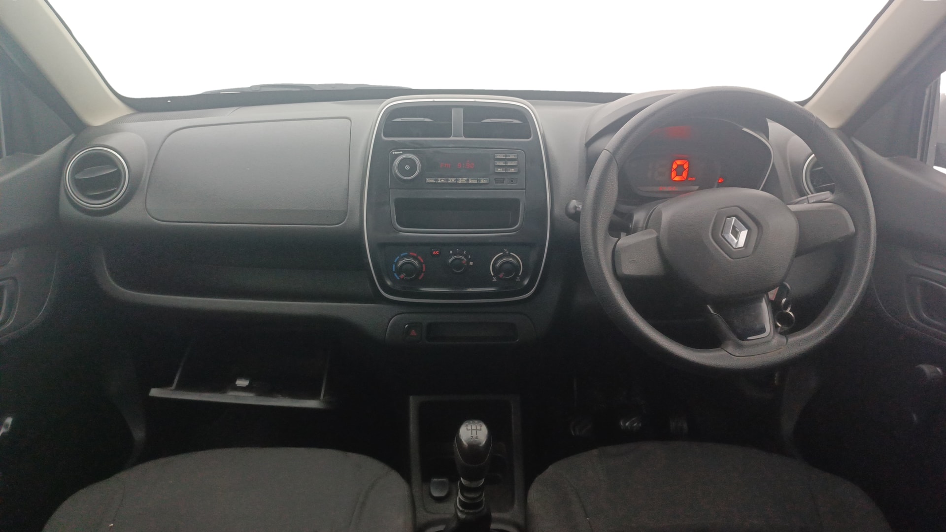 View 2017 Renault Kwid RXL 1.0 Image 28 Used 2017 Renault Kwid RXL 1.0 Image 28