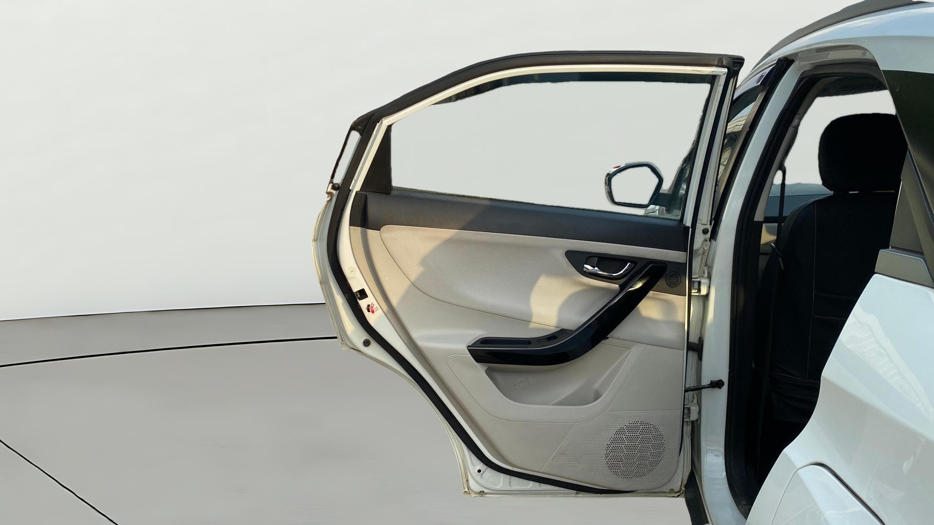 View 2021 Tata Nexon Revotron XE Image 23 Used 2021 Tata Nexon Revotron XE Image 23