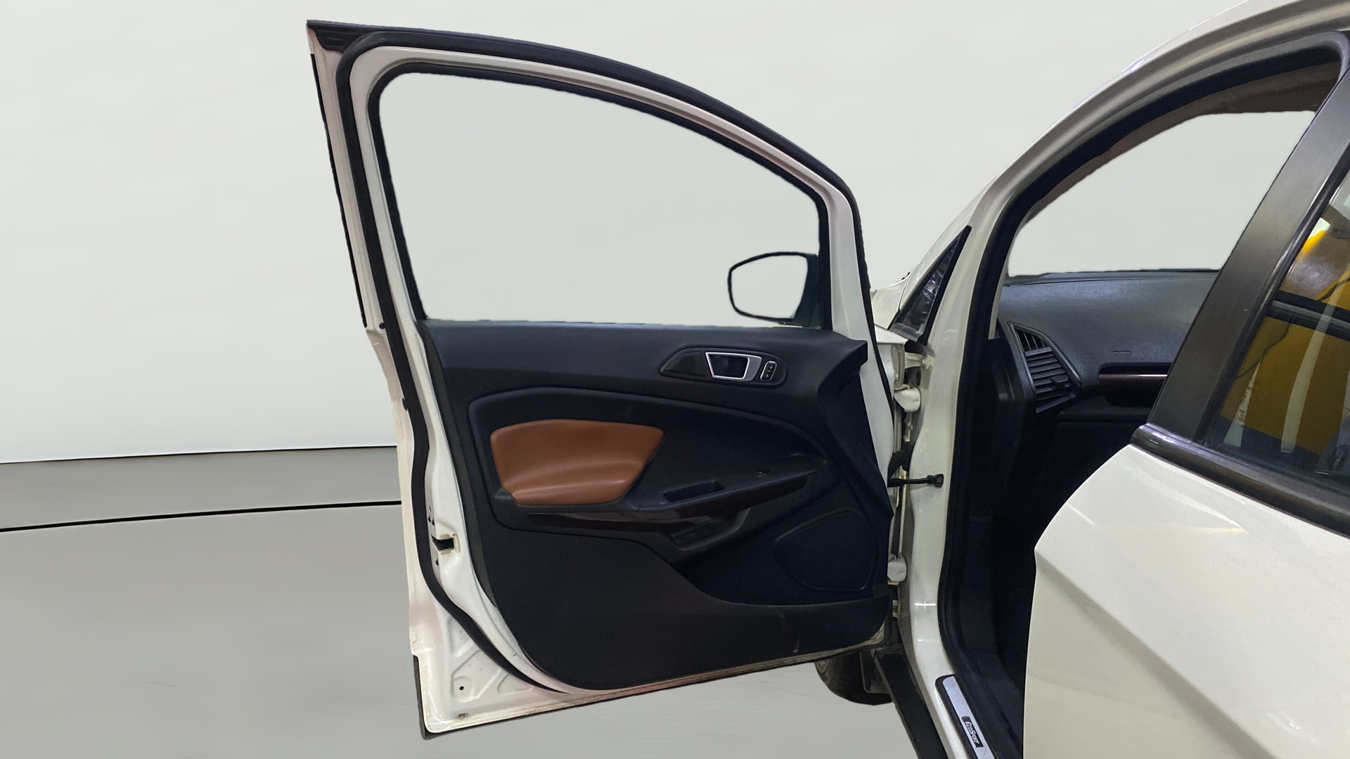 View 2019 Ford EcoSport 1.5 TDCi Diesel Ambiente BS IV Image 32 Used 2019 Ford EcoSport 1.5 TDCi Diesel Ambiente BS IV Image 32