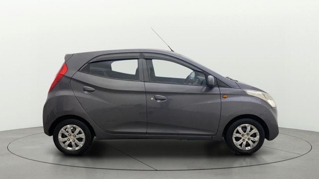 View Hyundai EON Image 25 Used Hyundai EON Image 25