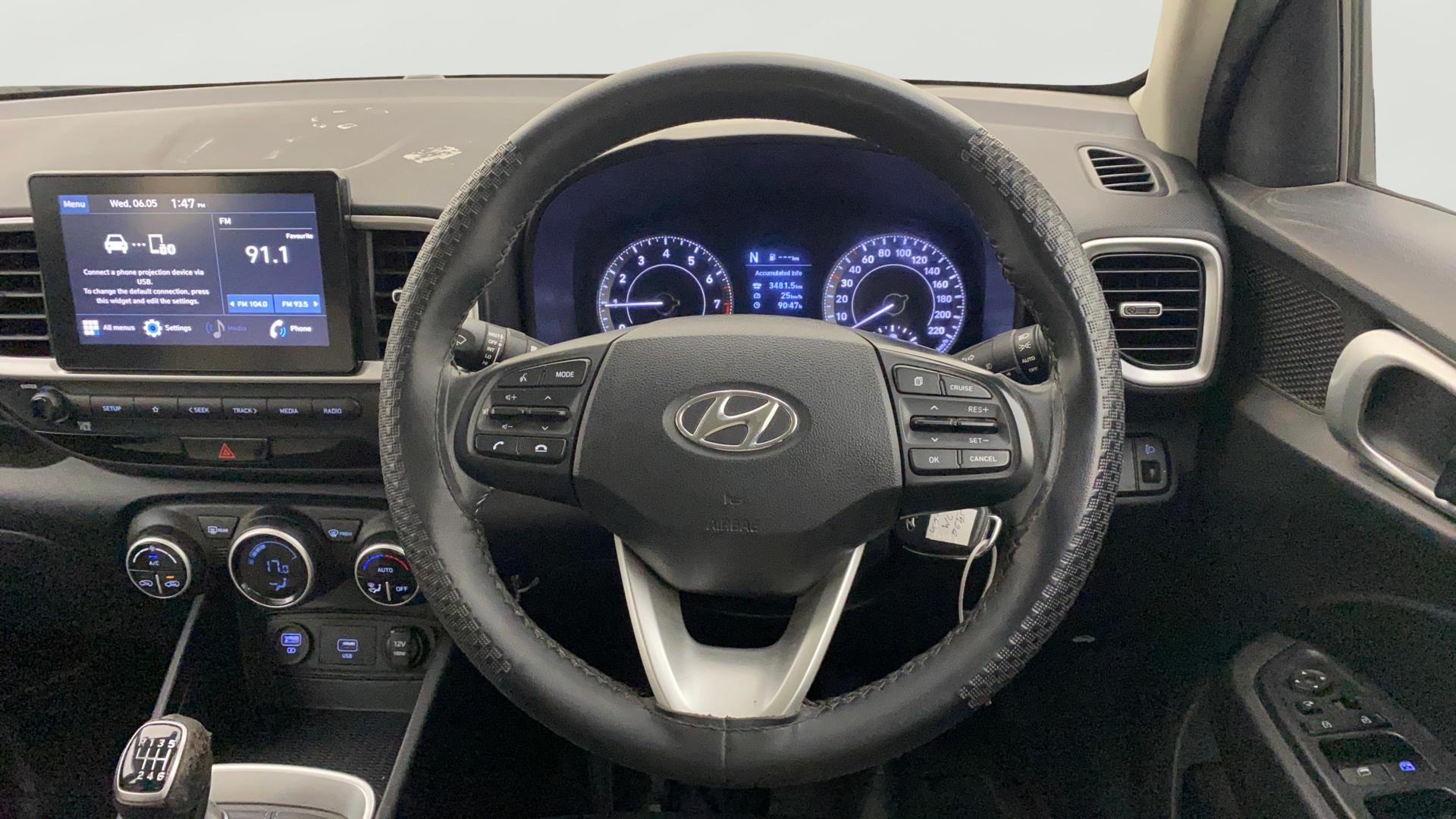 View 2021 Hyundai Venue SX 1.0 iMT Petrol Image 13 Used 2021 Hyundai Venue SX 1.0 iMT Petrol Image 13