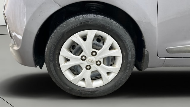 View Hyundai Grand i10 Image 27 Used Hyundai Grand i10 Image 27