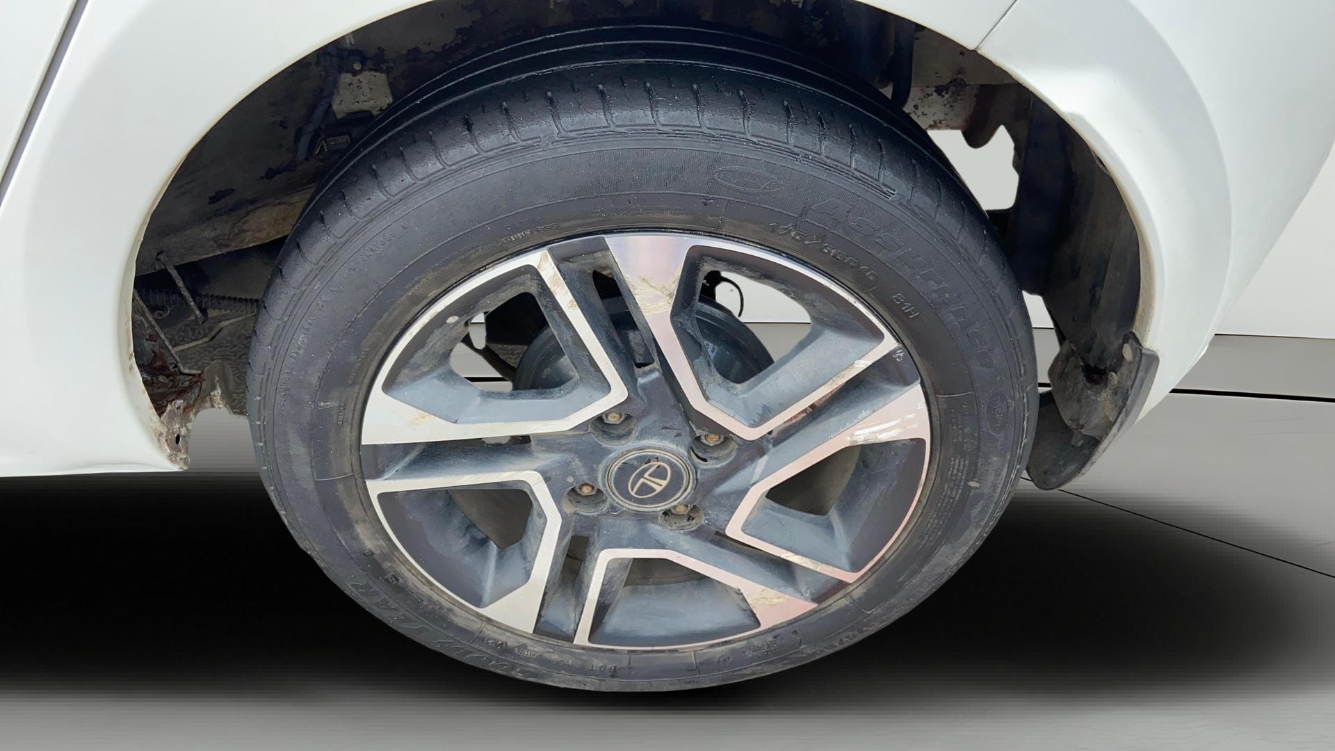 View 2021 Tata Tiago Revotorq XB Image 11 Used 2021 Tata Tiago Revotorq XB Image 11
