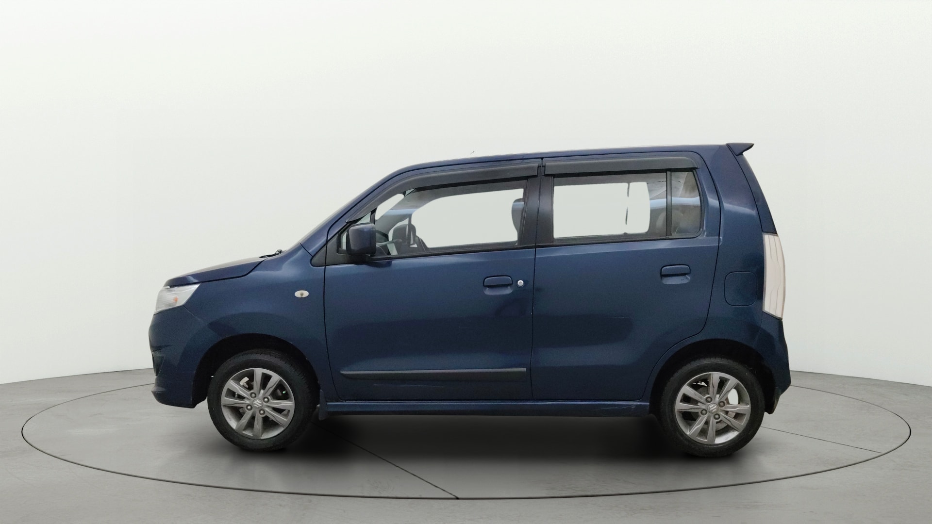 View 2015 Maruti Suzuki Stingray LXI Image 26 Used 2015 Maruti Suzuki Stingray LXI Image 26