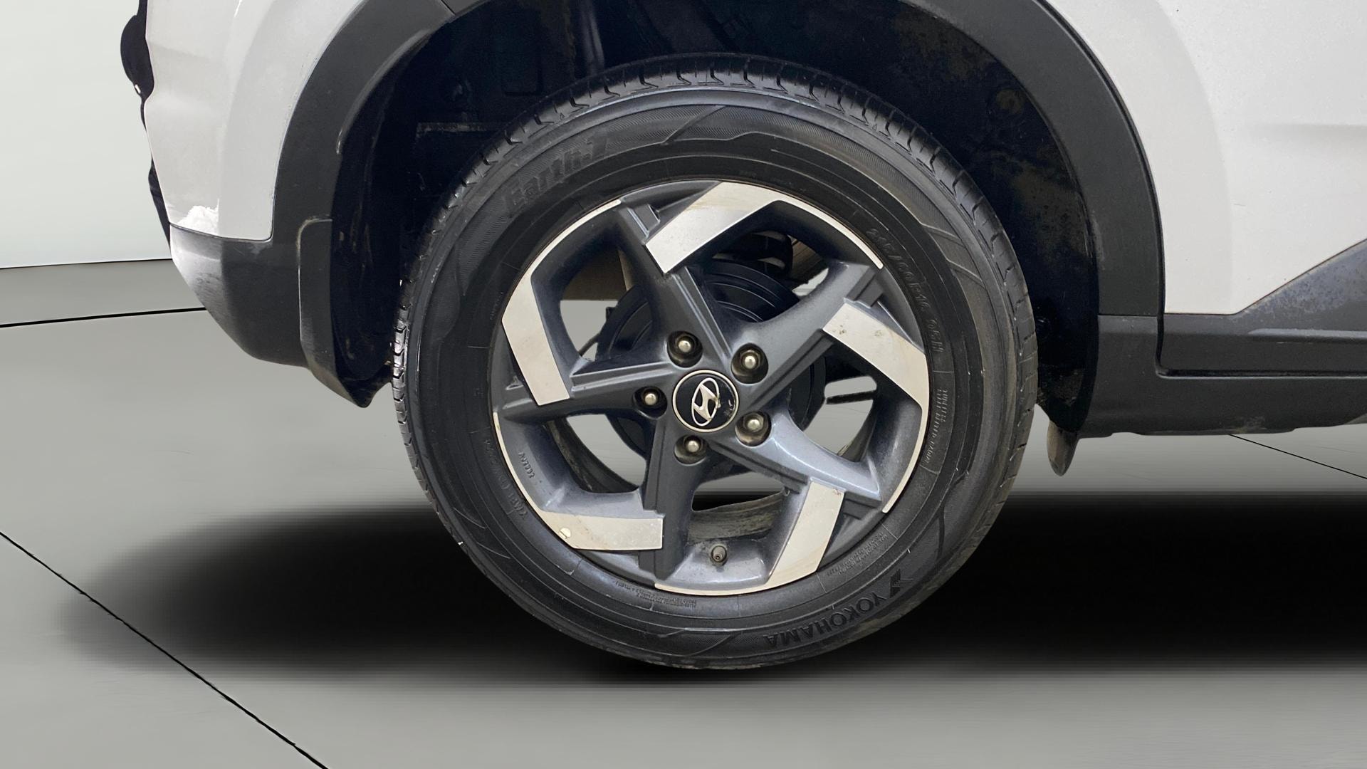 View 2019 Hyundai Venue E 1.2 Petrol BS IV Image 25 Used 2019 Hyundai Venue E 1.2 Petrol BS IV Image 25