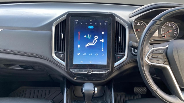 View MG Hector Image 34 Used MG Hector Image 34
