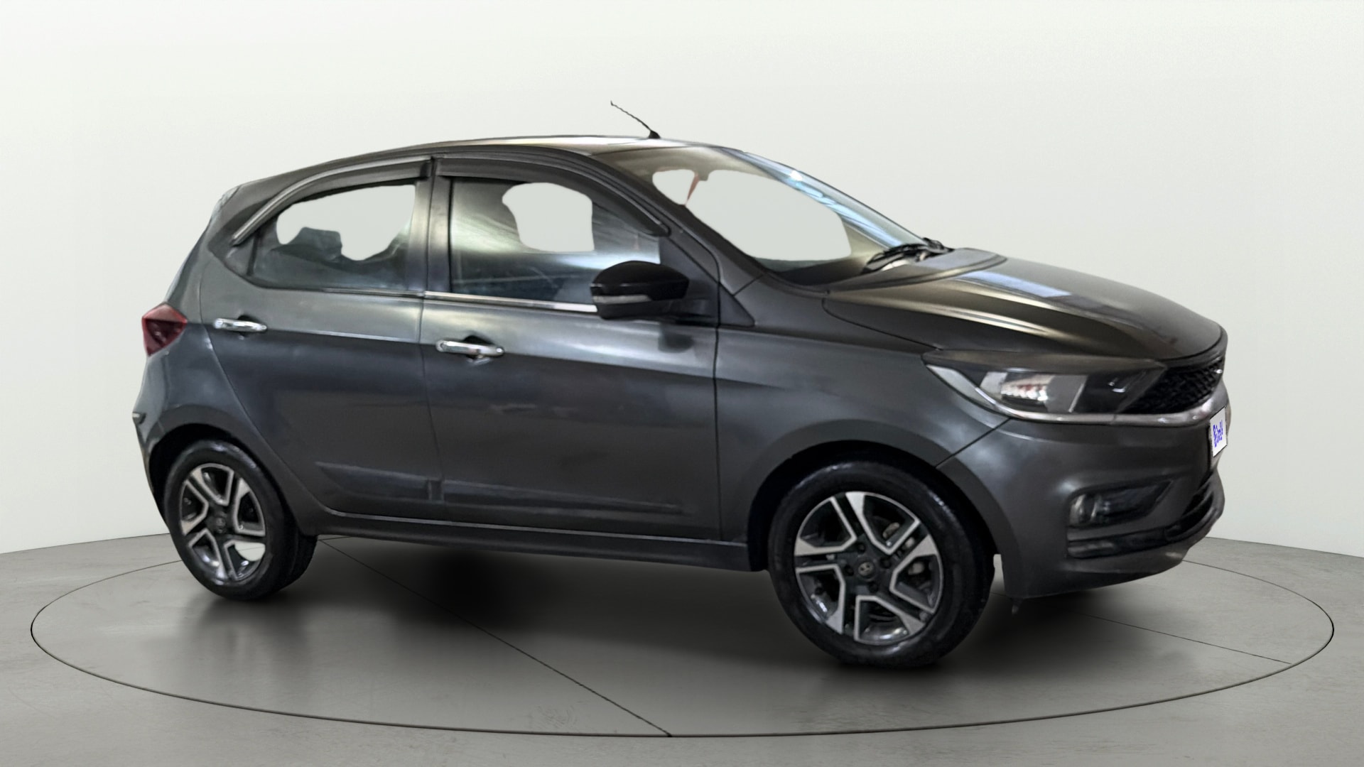View 2020 Tata Tiago Revotorq XB Image 21 Used 2020 Tata Tiago Revotorq XB Image 21
