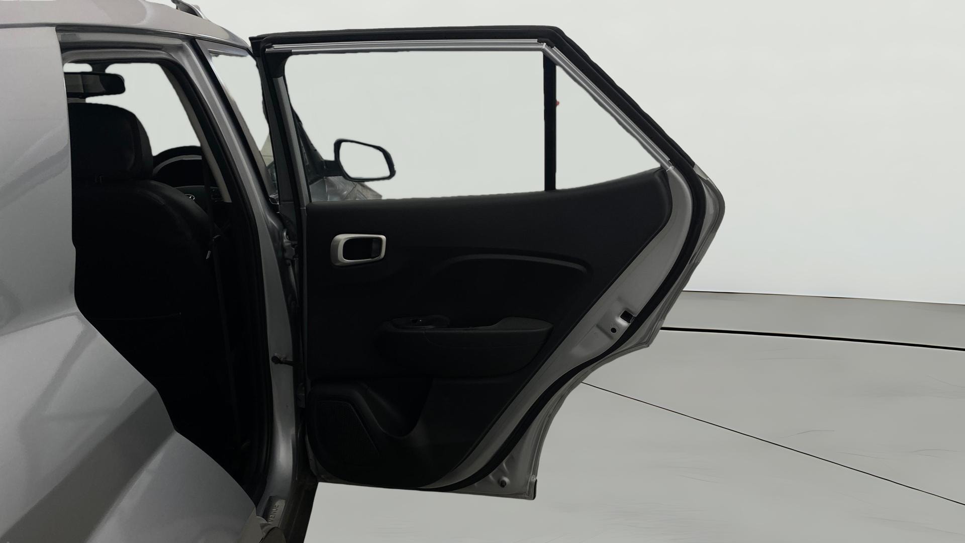 View 2019 Hyundai Venue SX Plus 1.0 Petrol AT Image 8 Used 2019 Hyundai Venue SX Plus 1.0 Petrol AT Image 8