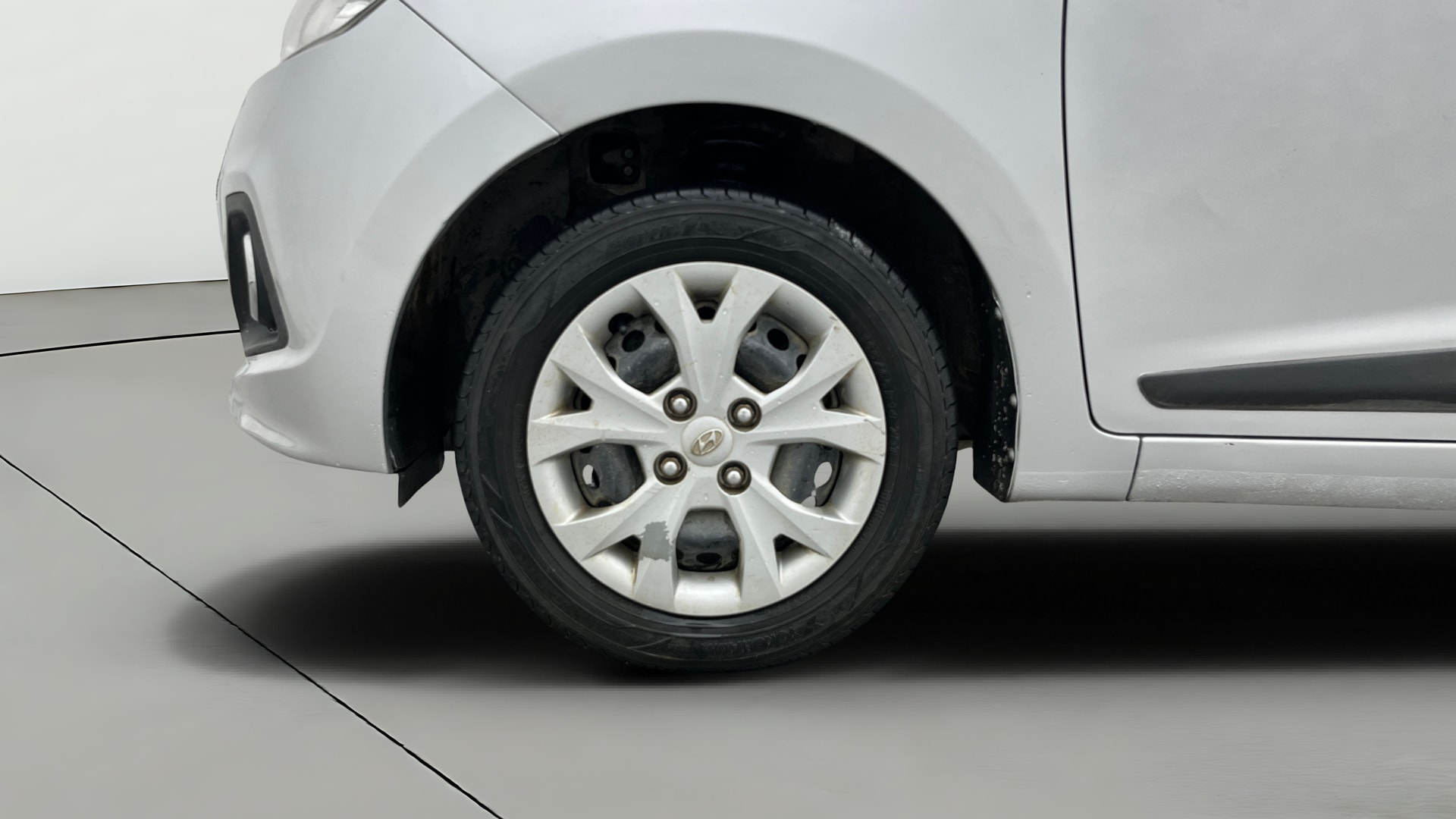 View 2013 Hyundai Grand i10 Sportz 1.2 Kappa Image 27 Used 2013 Hyundai Grand i10 Sportz 1.2 Kappa Image 27