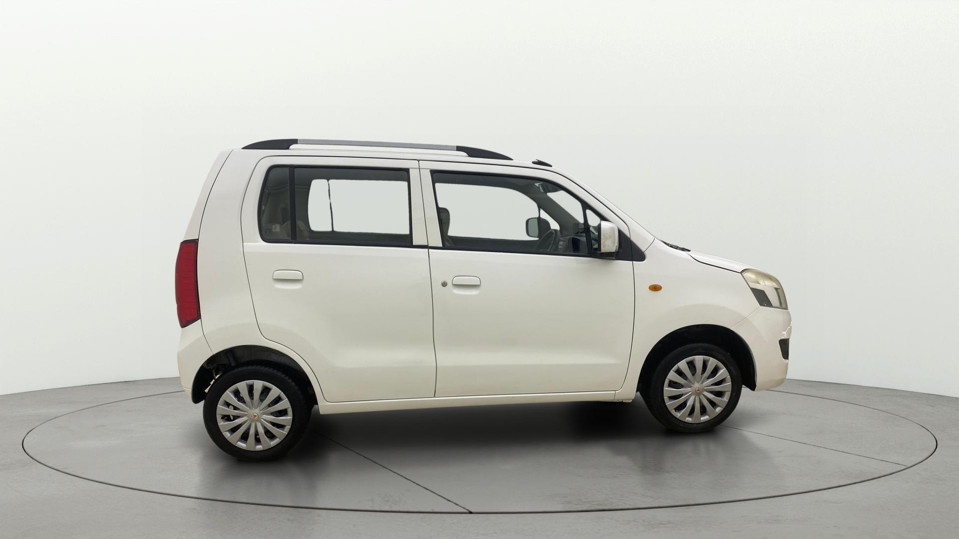 View 2018 Maruti Suzuki 1000 Base Variant Image 8 Used 2018 Maruti Suzuki 1000 Base Variant Image 8
