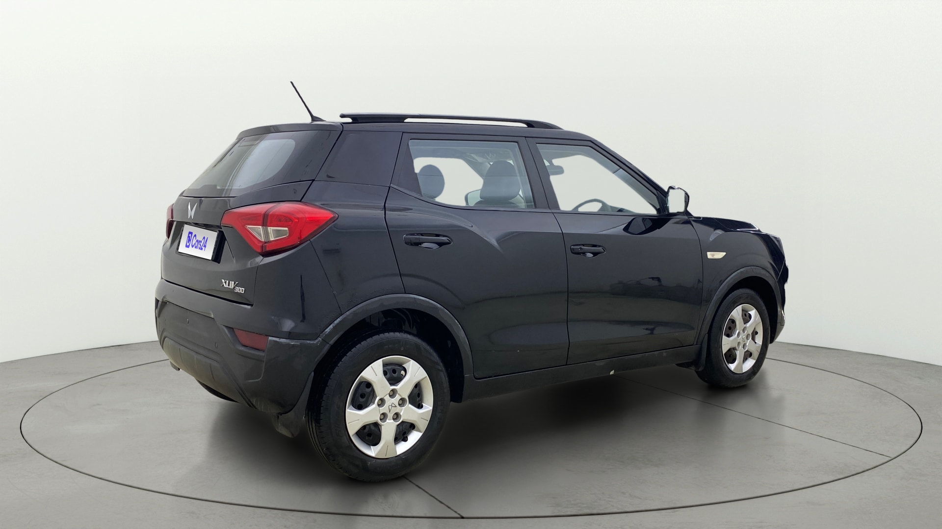 View 2023 Mahindra XUV300 W4 Petrol BS IV Image 44 Used 2023 Mahindra XUV300 W4 Petrol BS IV Image 44