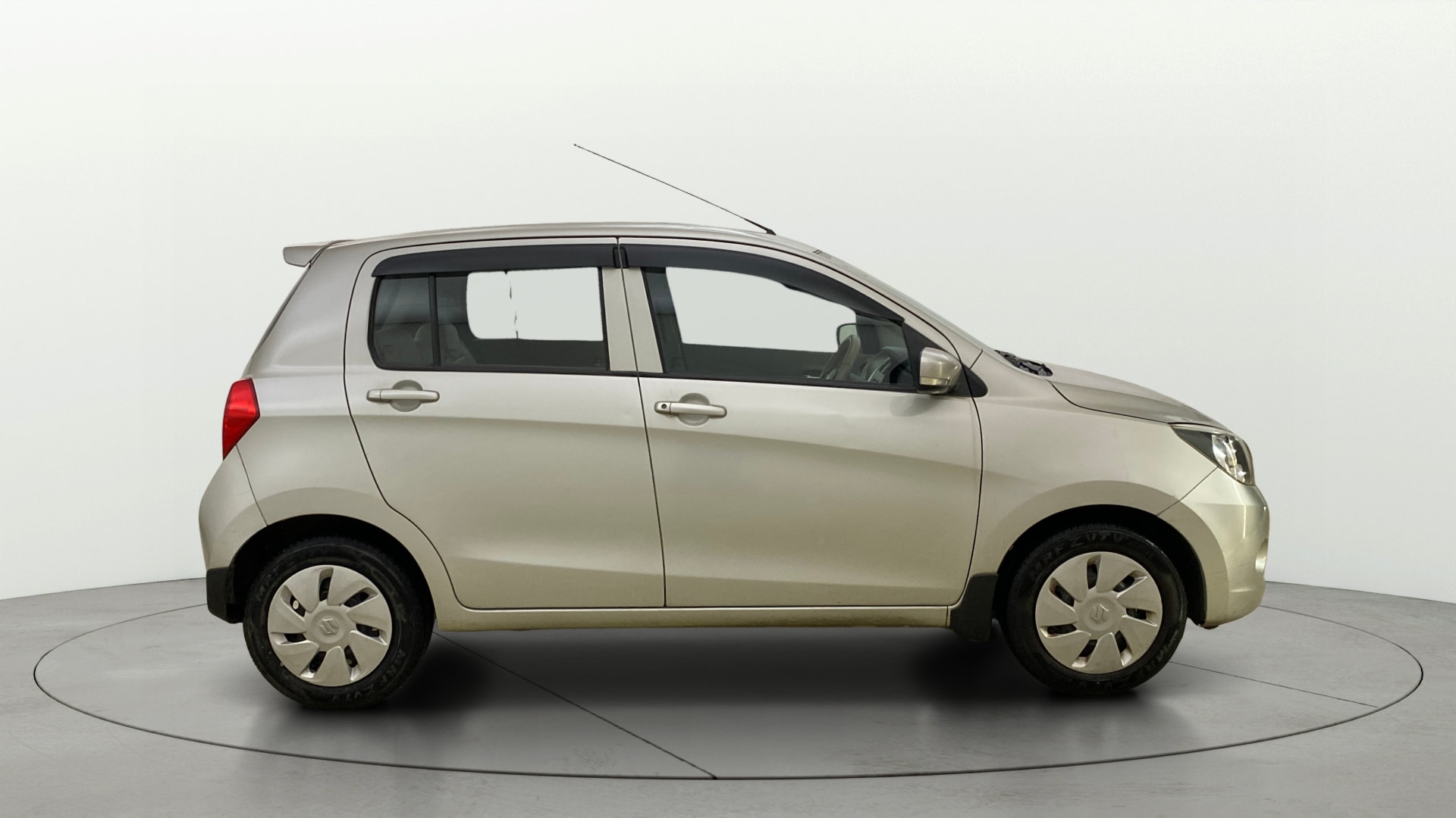 View 2016 Maruti Suzuki 1000 Base Variant Image 8 Used 2016 Maruti Suzuki 1000 Base Variant Image 8