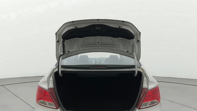 View Hyundai Verna Image 17 Used Hyundai Verna Image 17