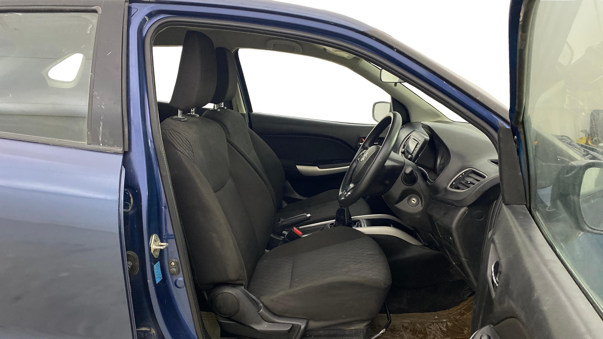 View 2017 Maruti Suzuki 1000 Base Variant Image 25 Used 2017 Maruti Suzuki 1000 Base Variant Image 25
