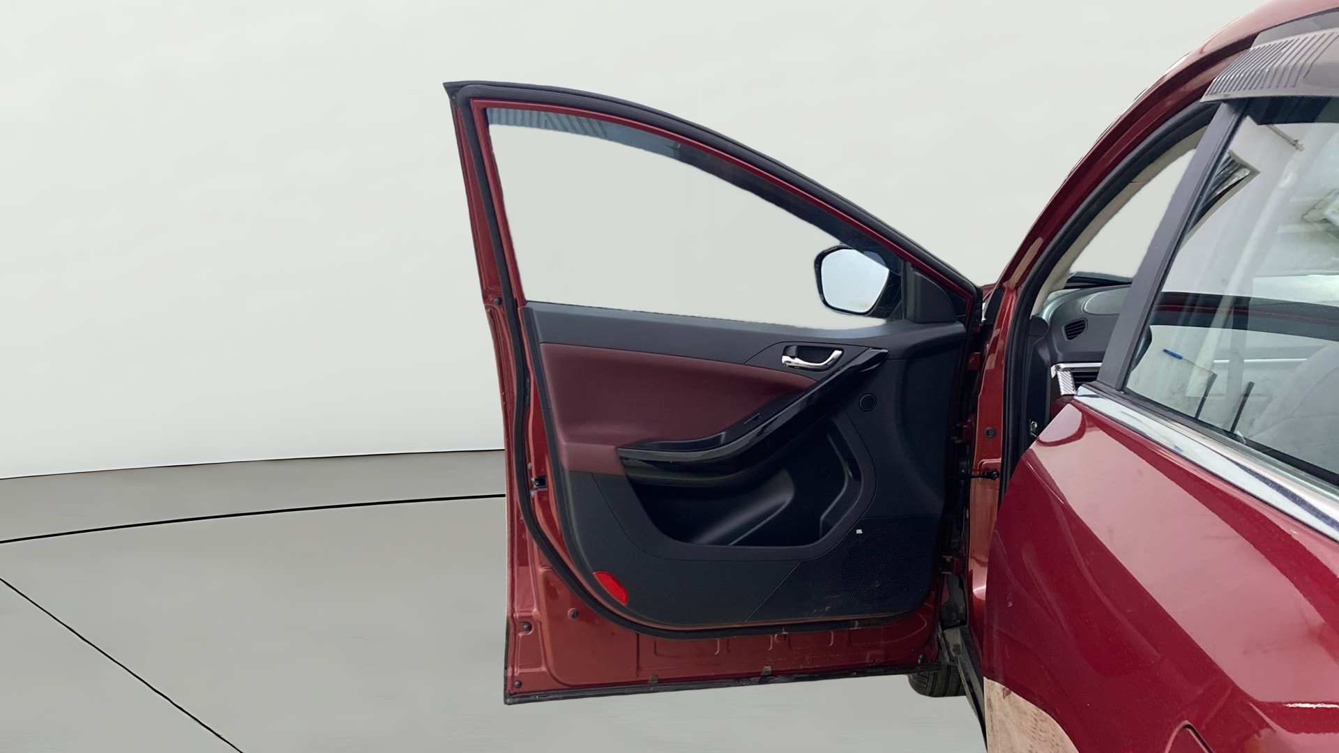 View 2025 Tata Curvv Smart 1.2 Revotron Petrol 6MT Image 33 Used 2025 Tata Curvv Smart 1.2 Revotron Petrol 6MT Image 33
