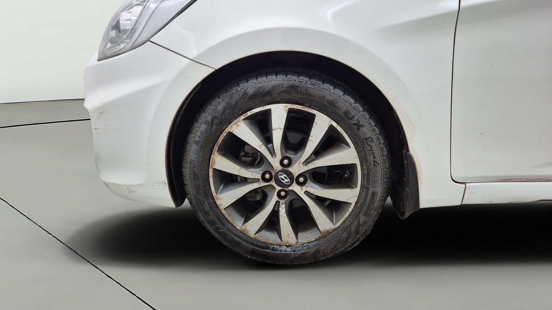 View 2014 Hyundai Fluidic Verna 1.6 CRDI SX AT Image 28 Used 2014 Hyundai Fluidic Verna 1.6 CRDI SX AT Image 28