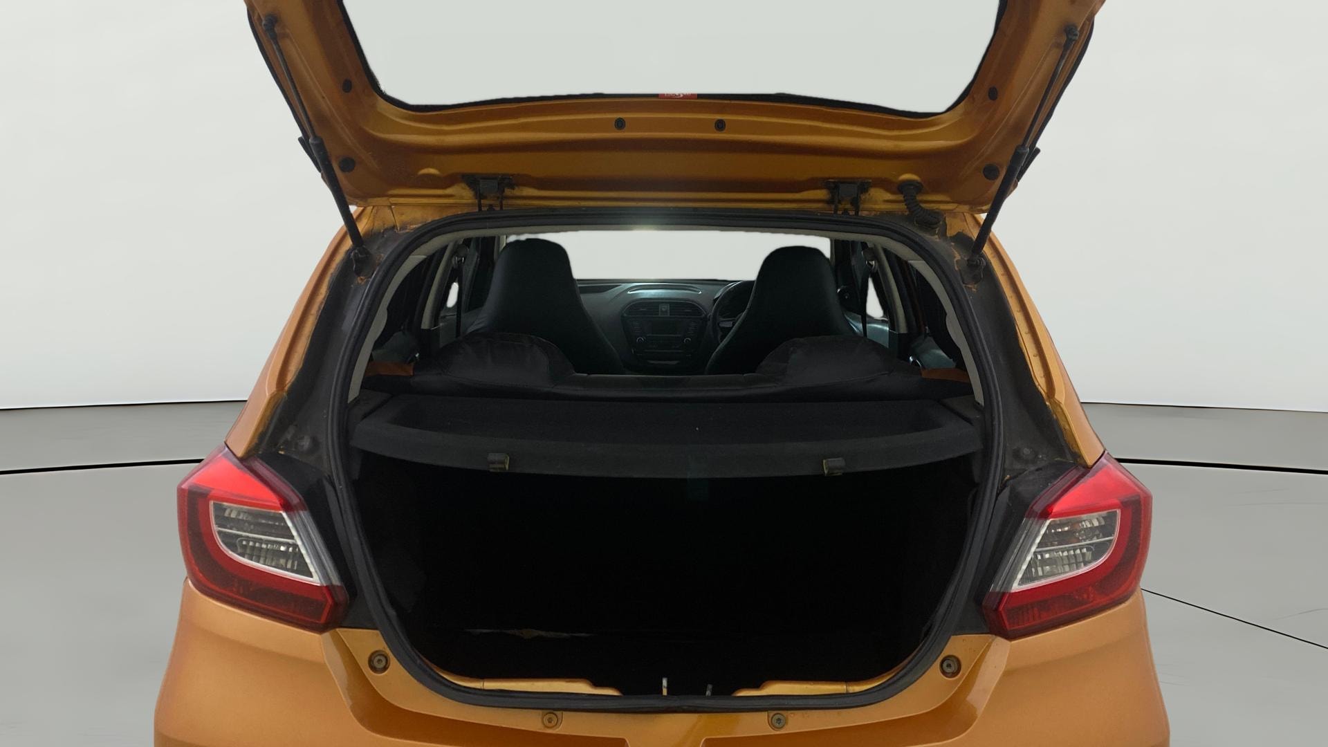 View 2018 Tata Tiago Revotorq XB Image 36 Used 2018 Tata Tiago Revotorq XB Image 36