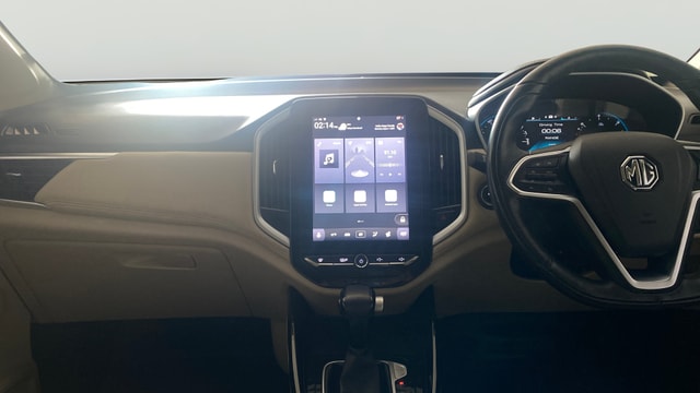 View MG Hector Image 18 Used MG Hector Image 18