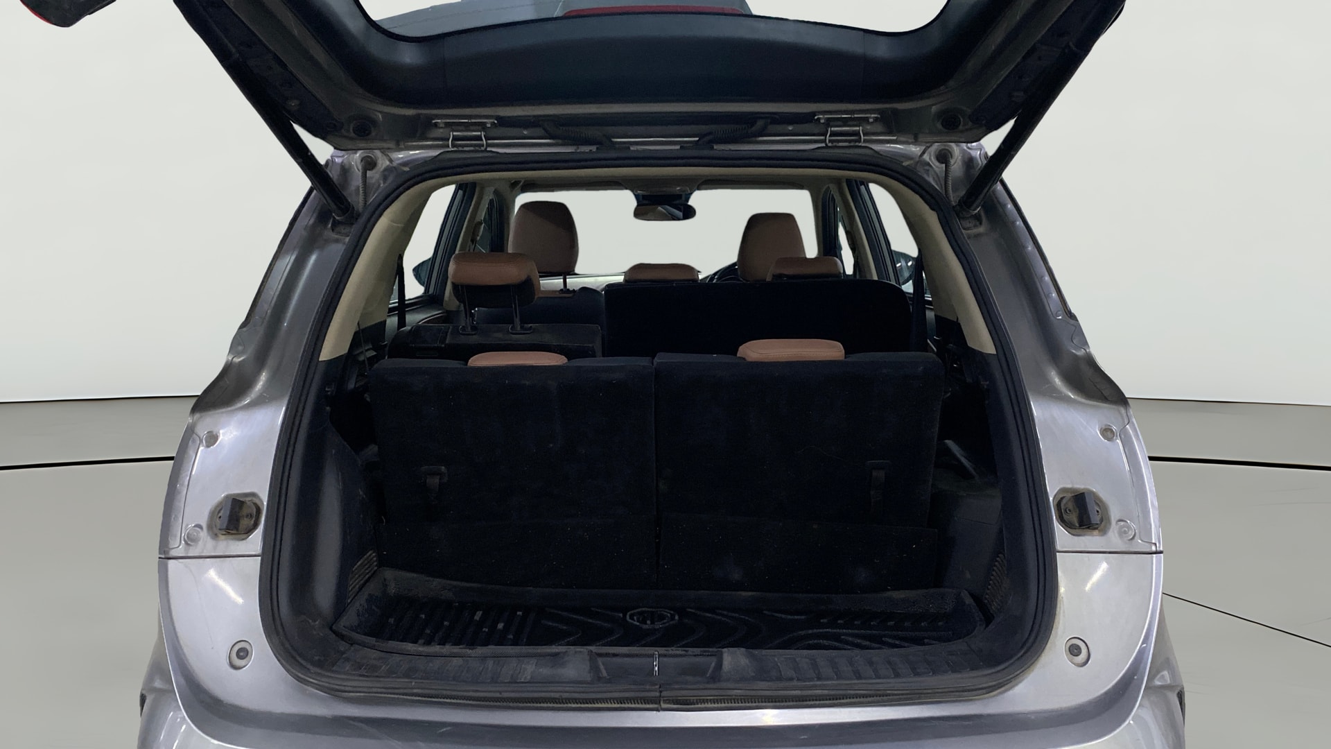 View 2024 MG Hector Plus Savvy Pro 7 Seater CVT Petrol Image 39 Used 2024 MG Hector Plus Savvy Pro 7 Seater CVT Petrol Image 39