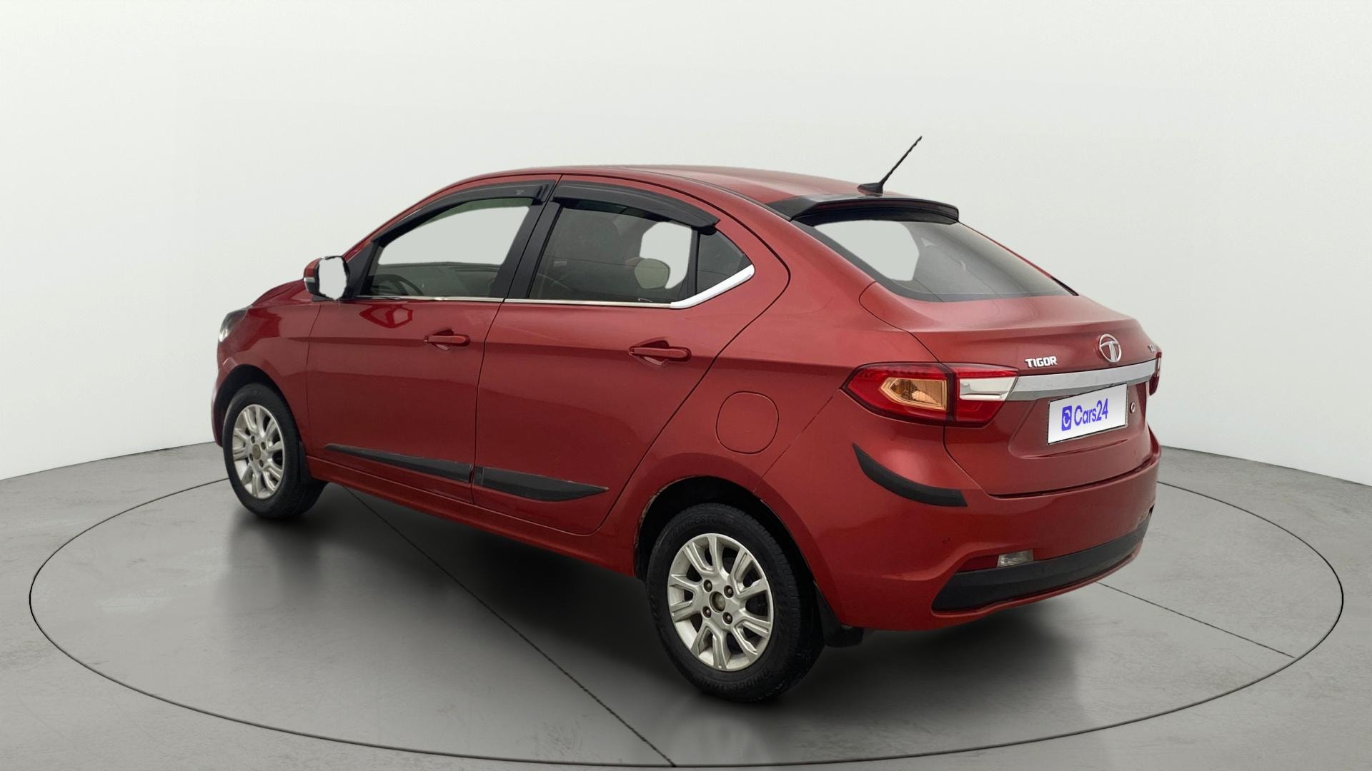 View 2017 Tata Tigor XZ (O) Diesel Image 2 Used 2017 Tata Tigor XZ (O) Diesel Image 2