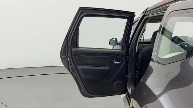 View Renault Duster Image 22 Used Renault Duster Image 22