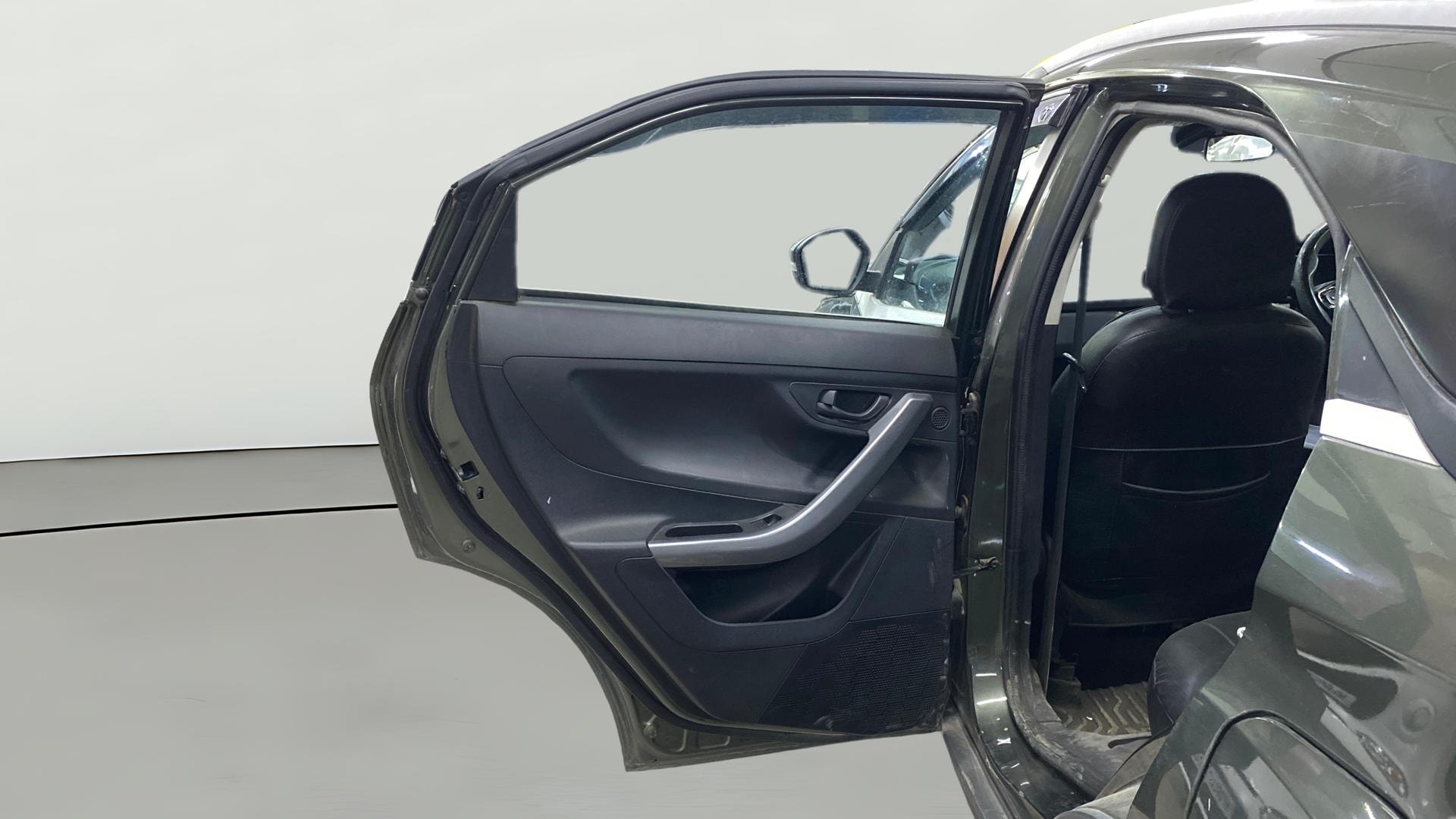 View 2022 Tata Nexon Revotron XE Image 22 Used 2022 Tata Nexon Revotron XE Image 22