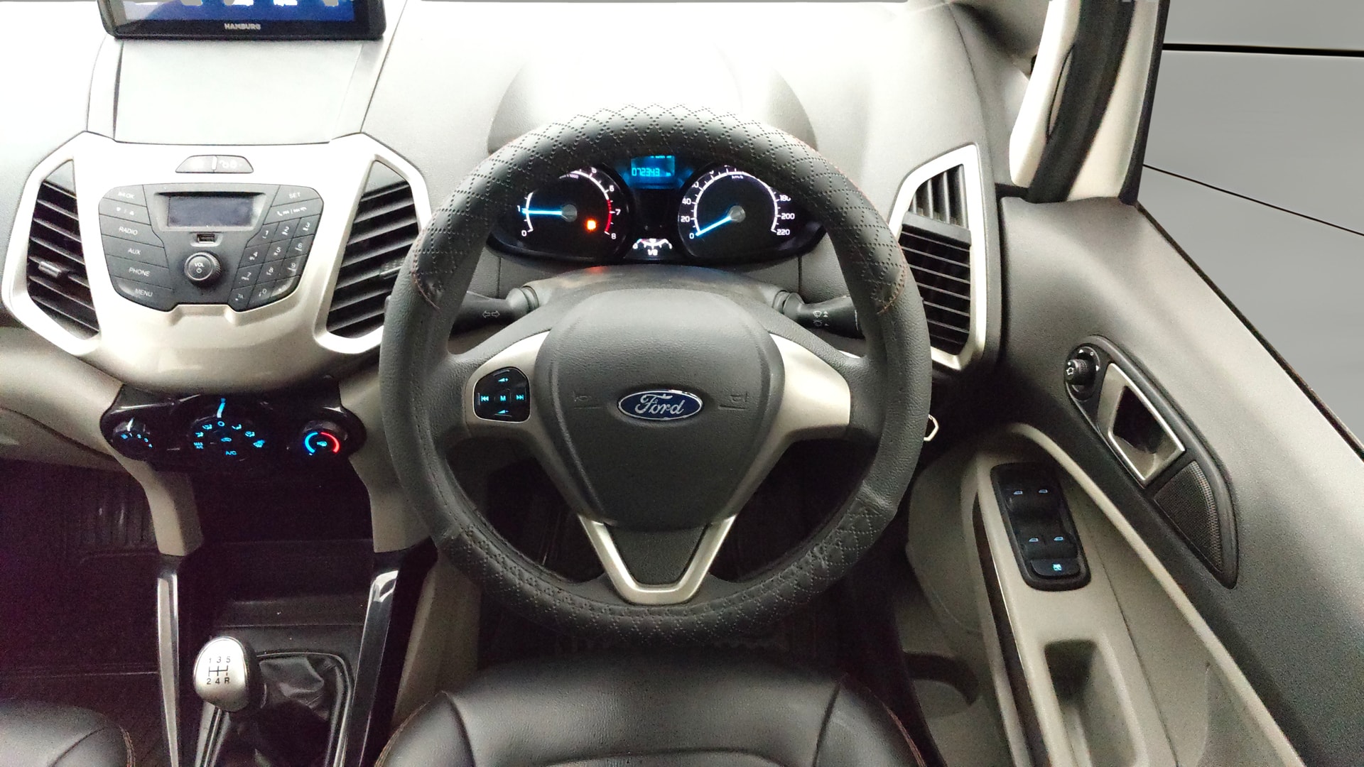 View 2013 Ford EcoSport 1.5 TDCi Diesel Ambiente BS IV Image 20 Used 2013 Ford EcoSport 1.5 TDCi Diesel Ambiente BS IV Image 20
