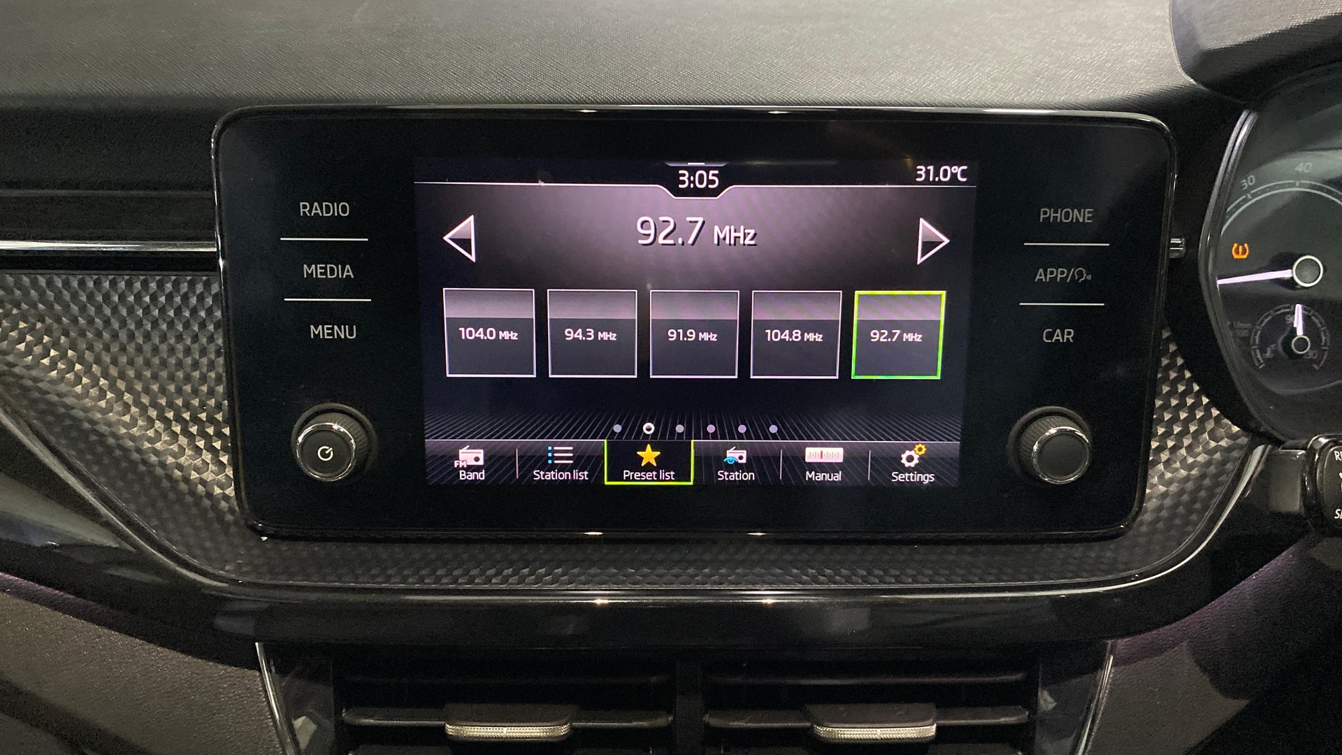 View 2023 Skoda Kushaq Style 1.0 TSI MT Image 33 Used 2023 Skoda Kushaq Style 1.0 TSI MT Image 33