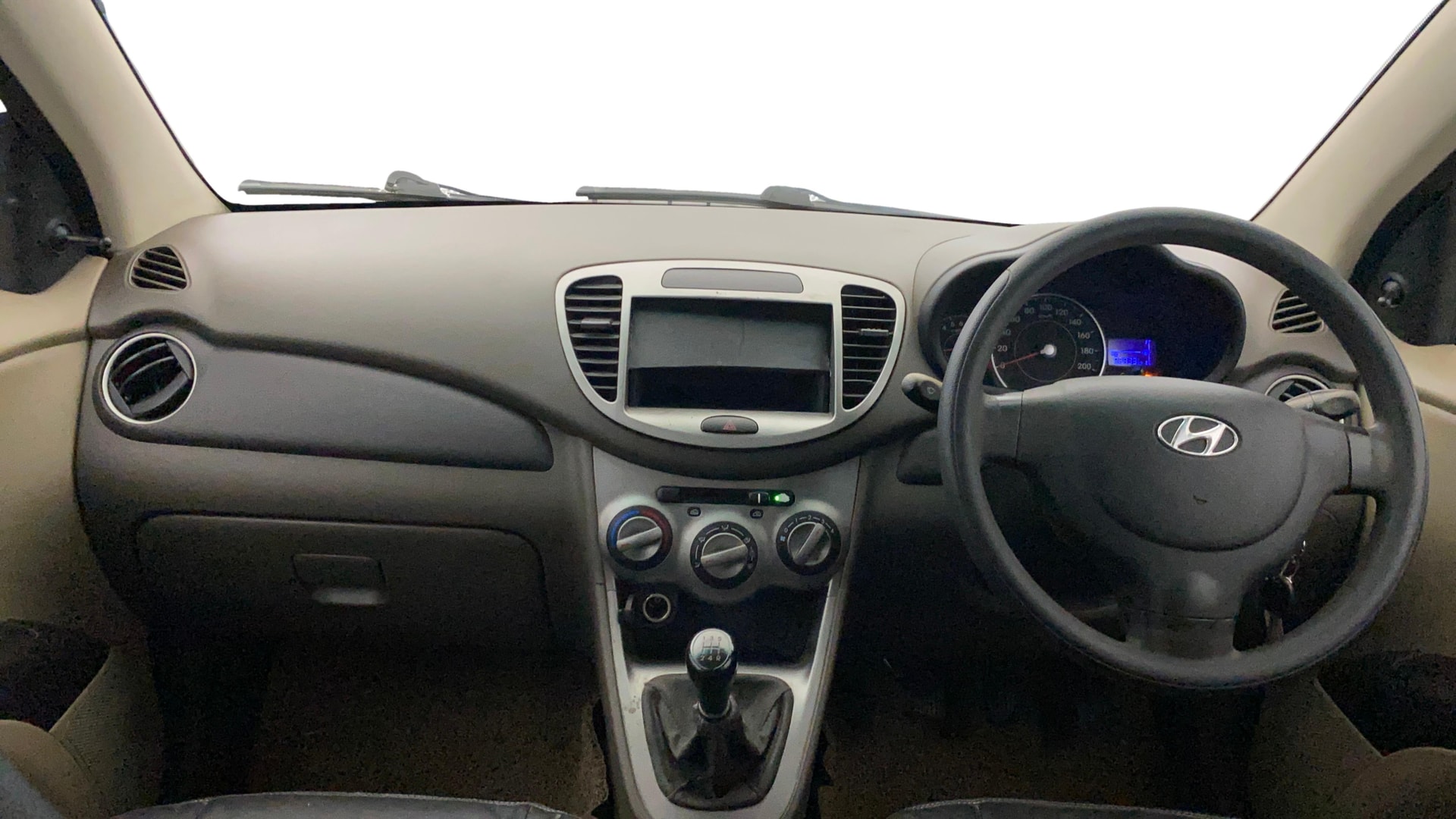 View 2014 Hyundai i10 1.1 Magna Image 15 Used 2014 Hyundai i10 1.1 Magna Image 15
