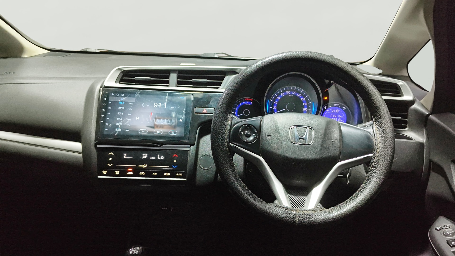 View 2017 Honda WR-V S MT Diesel Edge Edition Image 20 Used 2017 Honda WR-V S MT Diesel Edge Edition Image 20