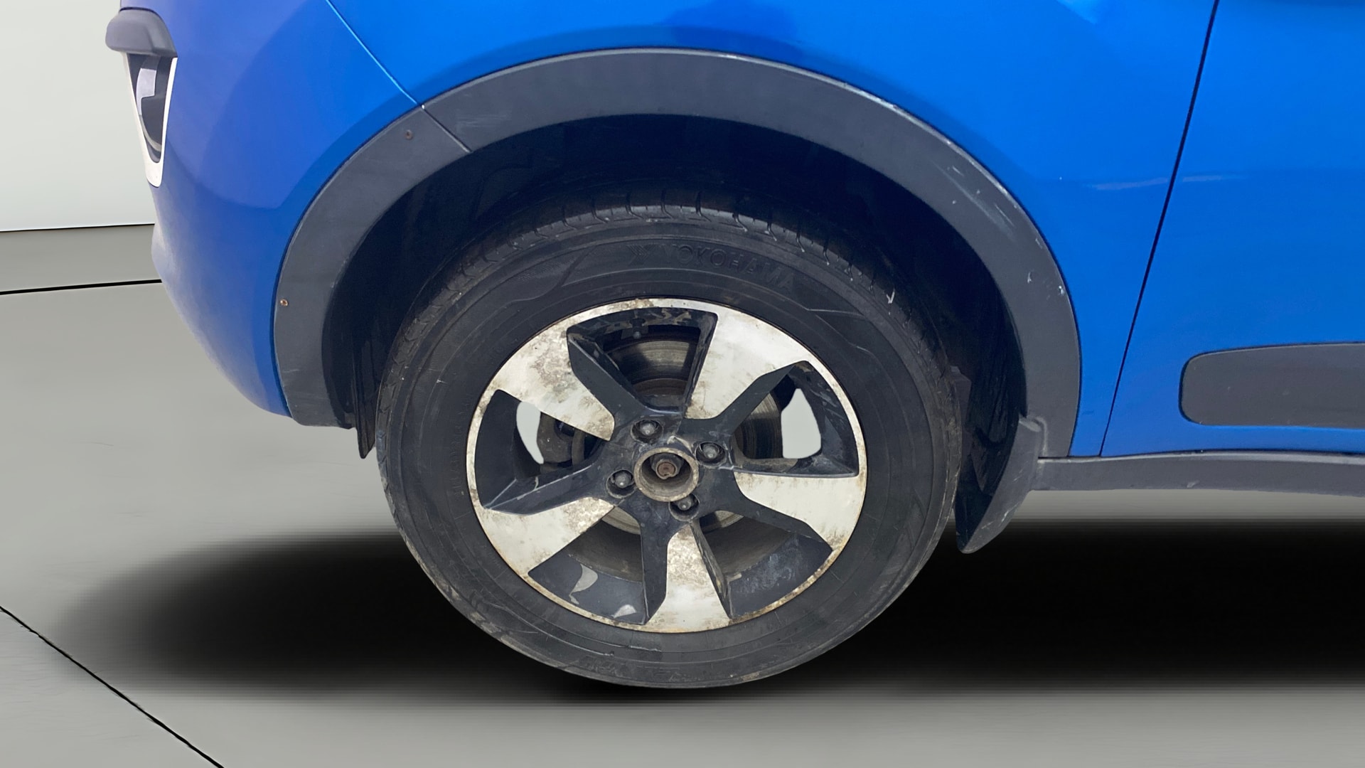 View 2018 Tata Nexon Revotron XE Image 28 Used 2018 Tata Nexon Revotron XE Image 28