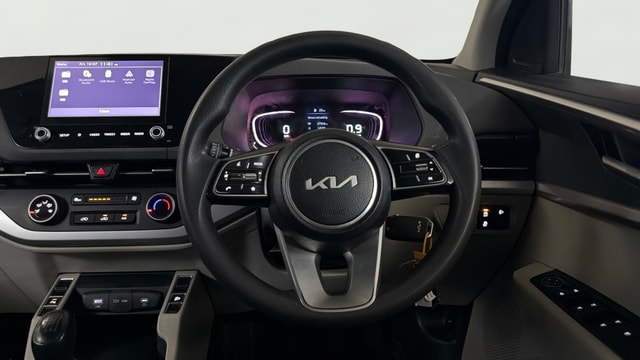 View Kia Carens Image 13 Used Kia Carens Image 13