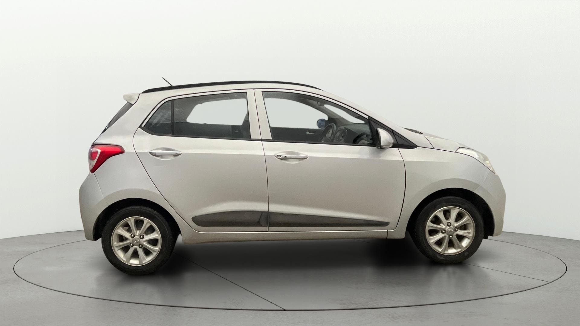 View 2015 Hyundai Grand i10 Asta AT 1.2 Kappa VTVT Image 26 Used 2015 Hyundai Grand i10 Asta AT 1.2 Kappa VTVT Image 26