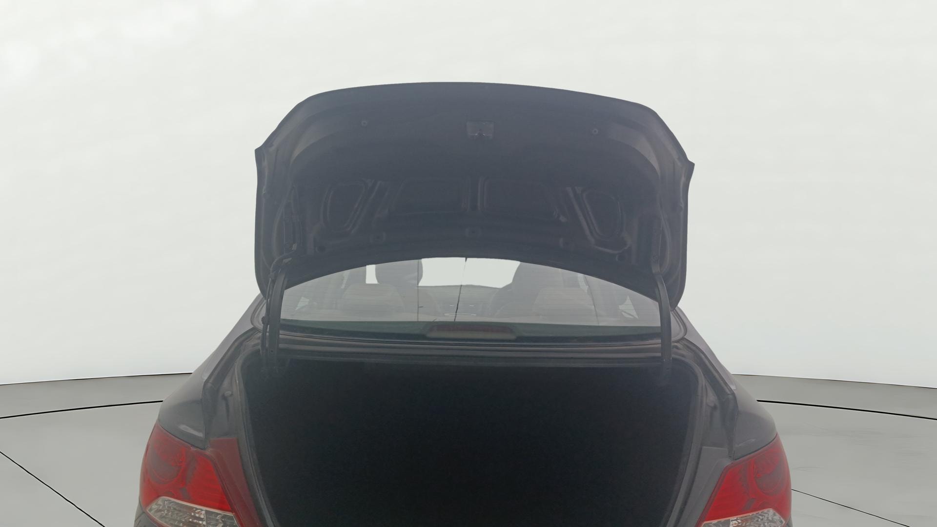 View 2014 Hyundai Fluidic Verna 1.6 VTVT SX Image 30 Used 2014 Hyundai Fluidic Verna 1.6 VTVT SX Image 30